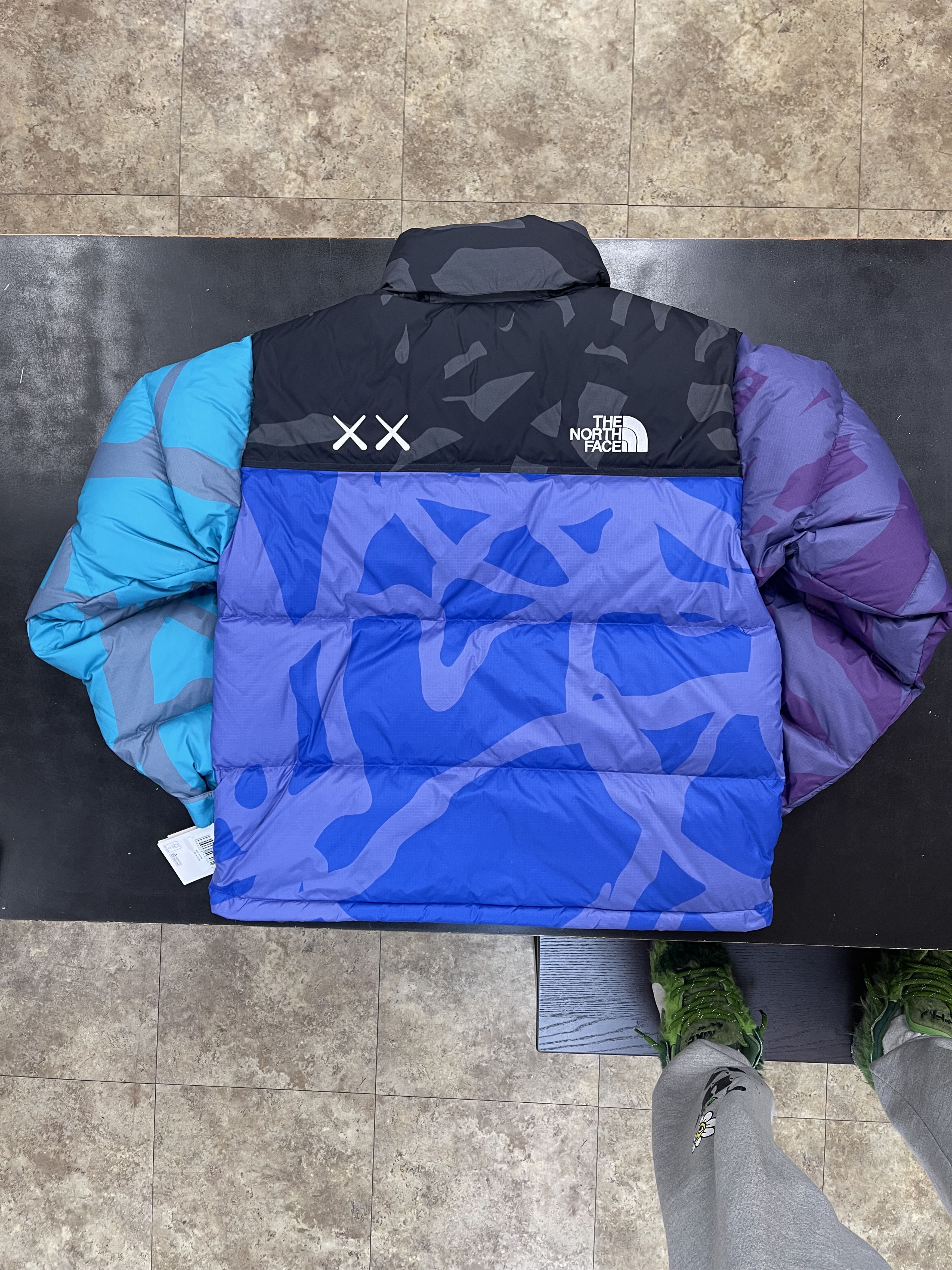 Kaws × The North Face KAWS x North Face Retro 96 Jacket Monterey Blue Nuptse Print Size US M / EU 48-50 / 2 - 2 Thumbnail