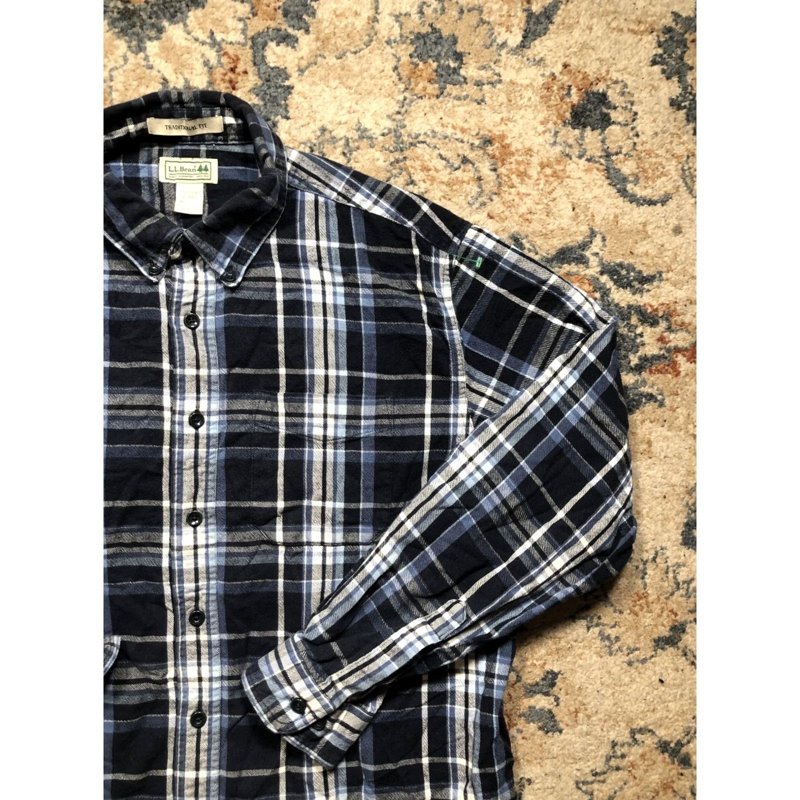 Vintage VINTAGE? LL Bean Shirt Mens Large Blue Plaid Flannel Button Down Traditional Fit Size US L / EU 52-54 / 3 - 4 Thumbnail