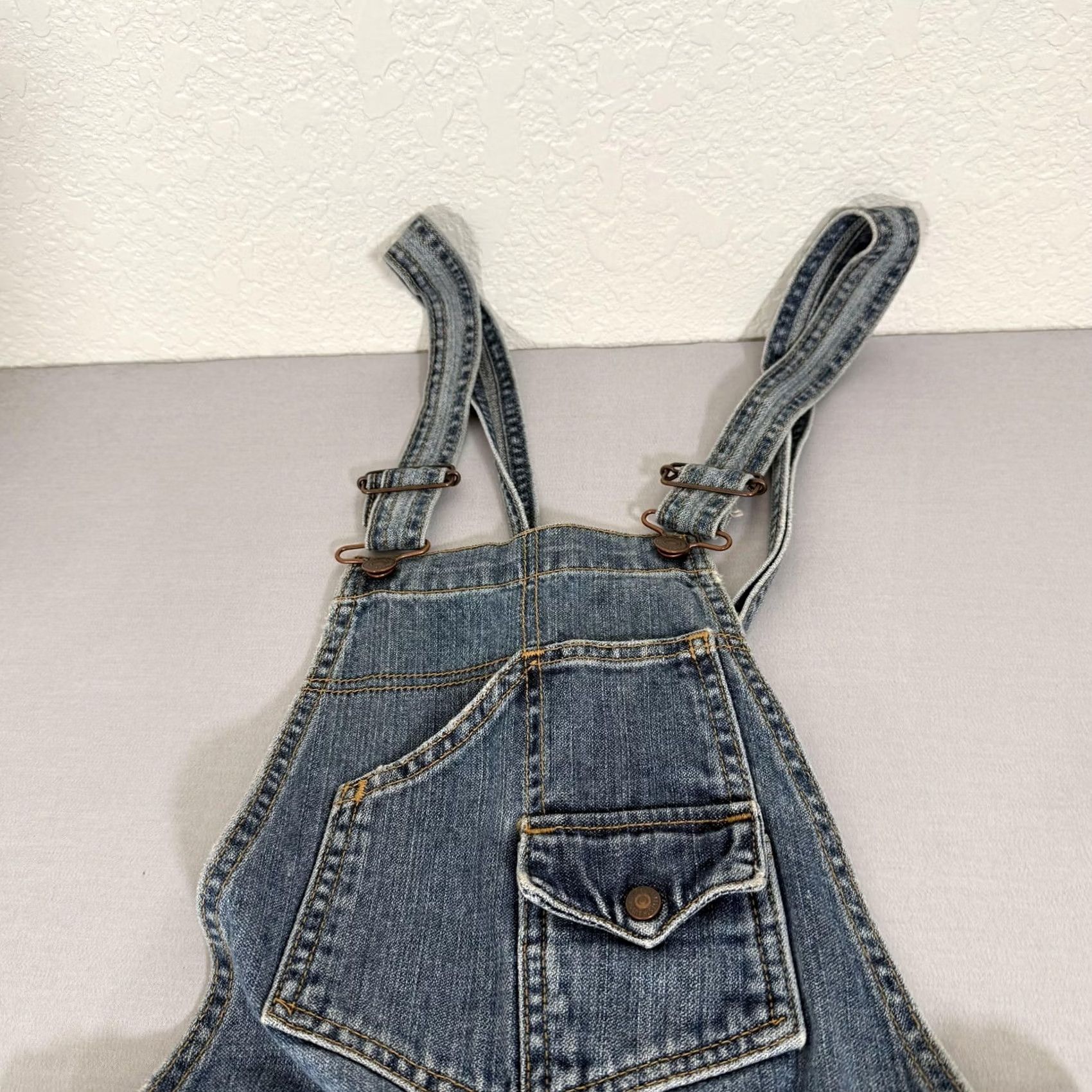 Levi's VINTAGE Levi's Overalls Womens 5 Blue Superlow Denim Jean Bootcut Flare Pants Y2K Size 27" / US 4 / IT 40 - 3 Thumbnail