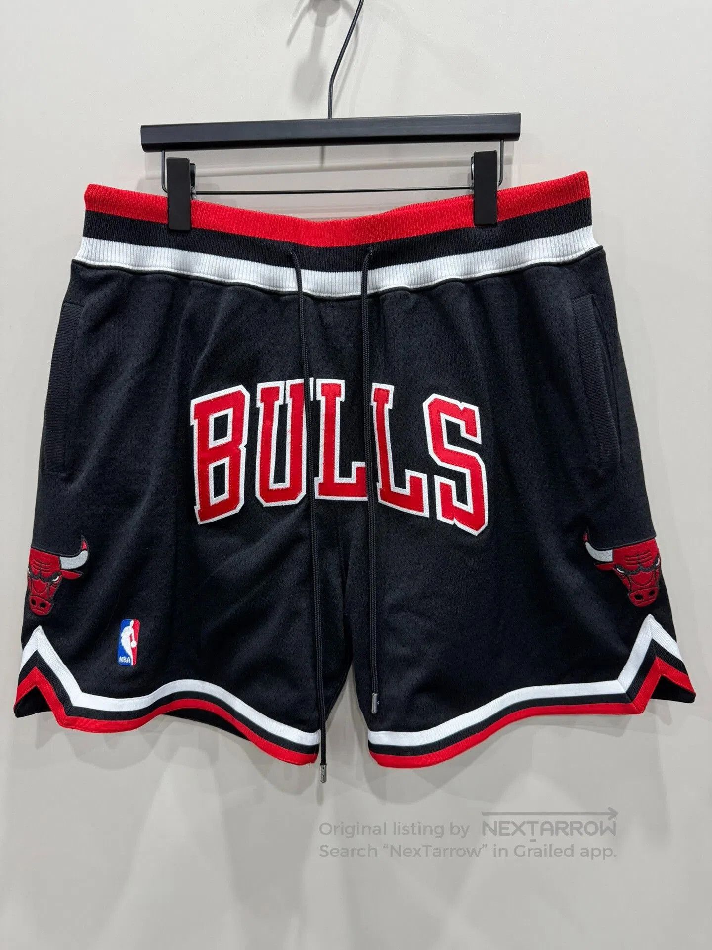Mitchell & Ness Mitchell Ness Bulls Shorts XL. Size US 26 / EU 42 - 1 Thumbnail