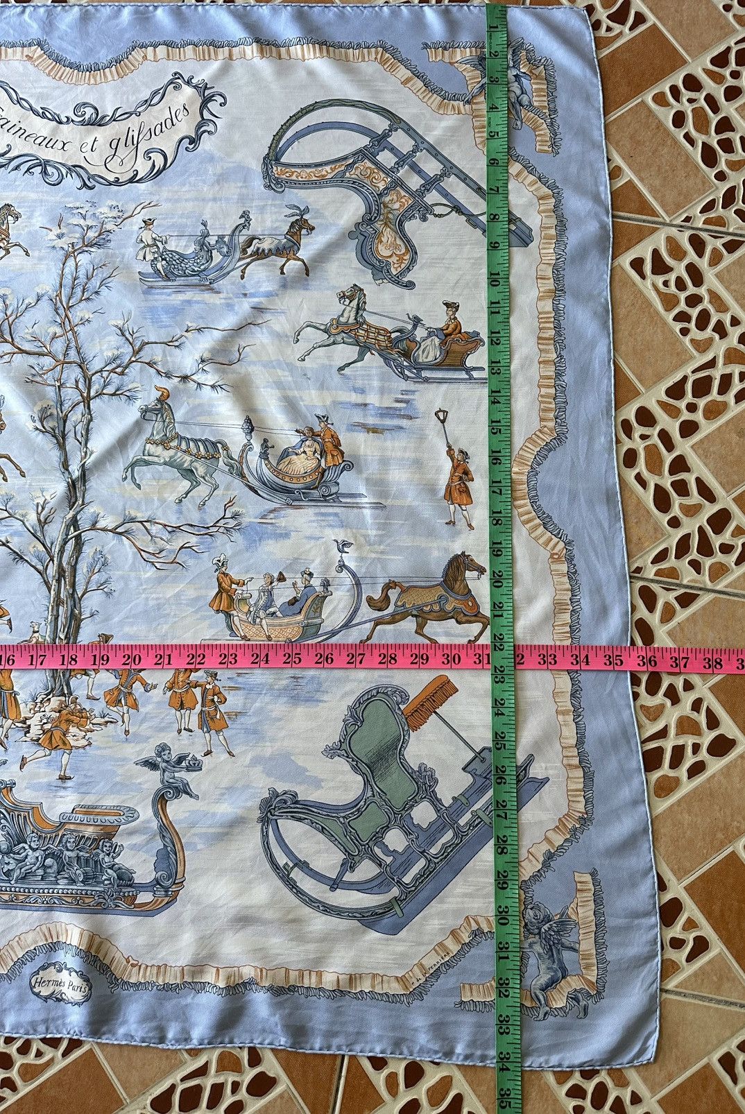 Hermes 🔅Steals🔅HERMES Traineaux Et Glissades Scarf Carre 90 Silk Size ONE SIZE - 16 Thumbnail