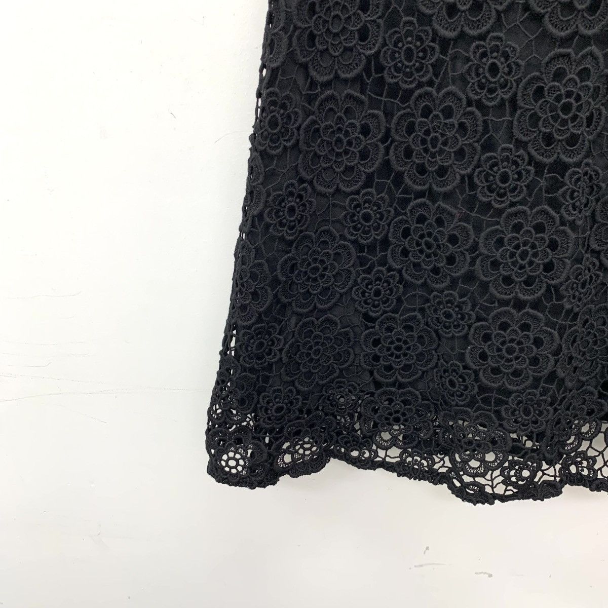 Dior Dior Floral Lace Hollow Embroidered Sleeveless Dress K26WX Size XS / US 0-2 / IT 36-38 - 5 Thumbnail