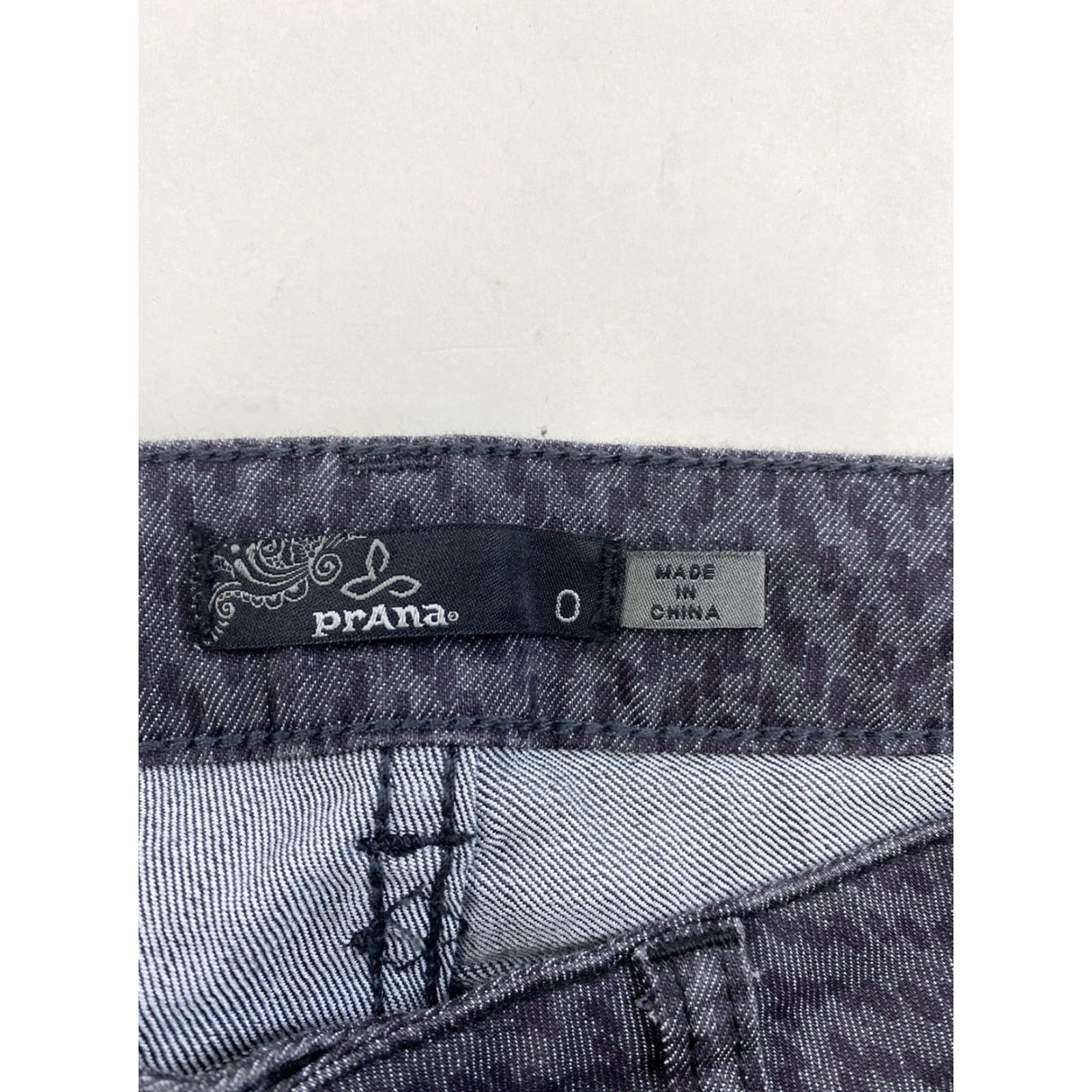 Prana Prana Skinny Jeans Womens 0 Geometric Print Multi-color Regular Zip Jeans Womens 0 Prana Geometric Print Skinny Size 25" / US 0 / IT 36 - 4 Thumbnail