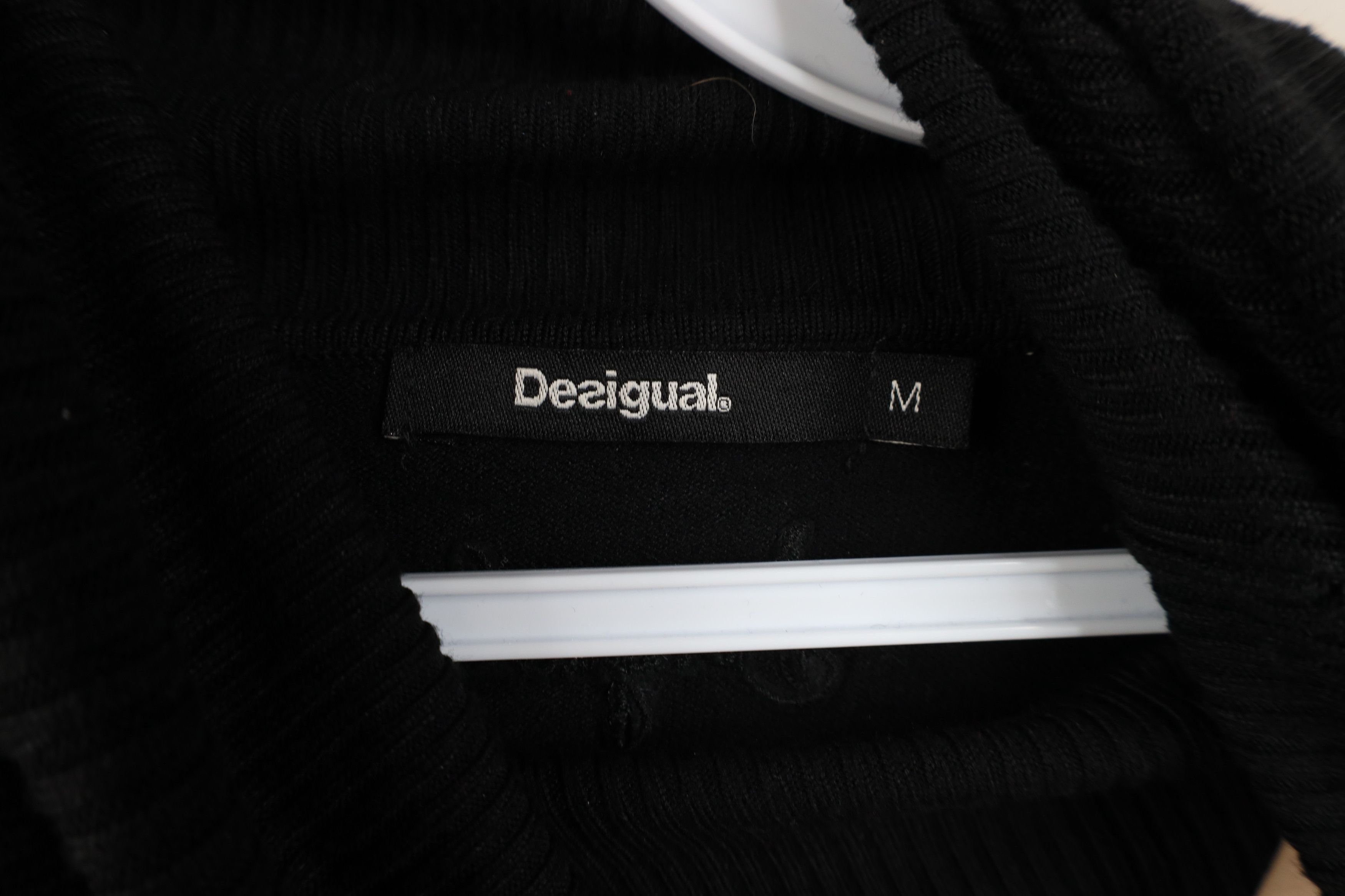 Desigual Vintage Y2K Desigual Flower of Life Knit Turtleneck Sweater Size M / US 6-8 / IT 42-44 - 8 Thumbnail