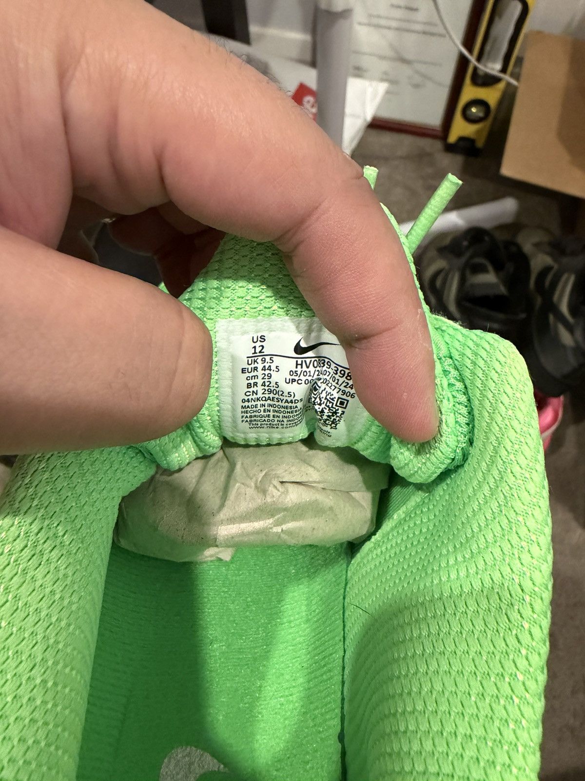 Nike Nike Shox R4 Lime Green Strike Size US 10.5 / EU 43-44 - 6 Thumbnail