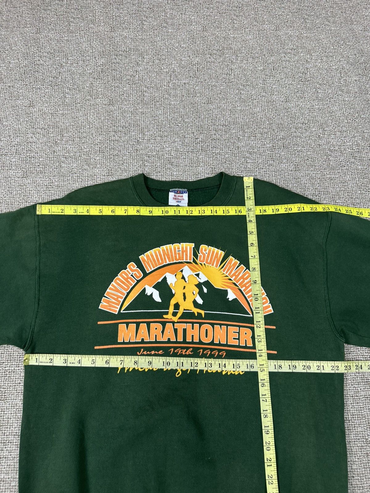 Vintage Vintage 90s Midnight Marathon Crewneck Z419 Size US L / EU 52-54 / 3 - 6 Thumbnail
