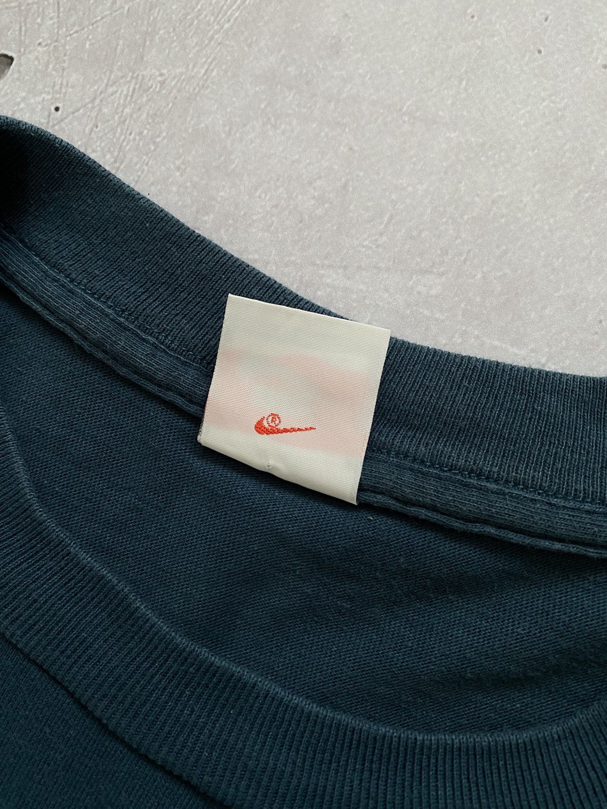 Nike × Vintage ⚠️Vintage nike big logo t shirt,rare,y2k,retro hype Size US XL / EU 56 / 4 - 6 Thumbnail