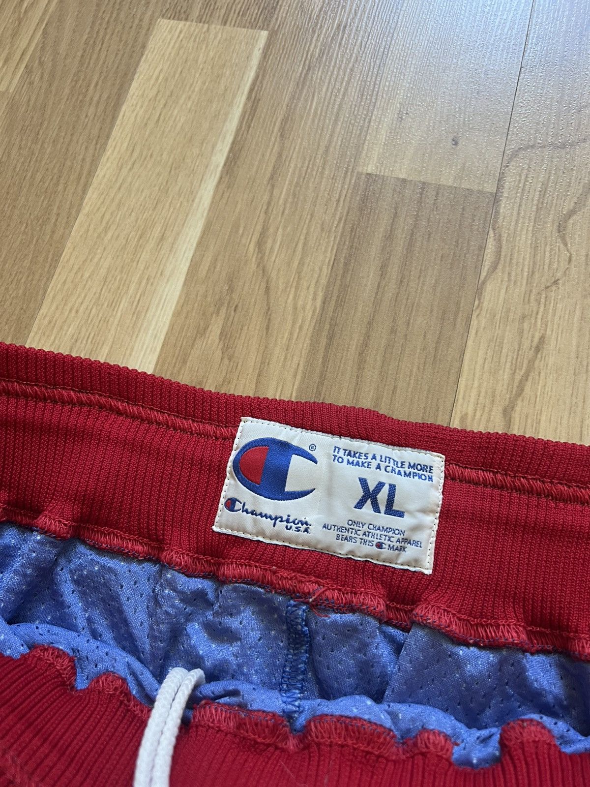 Champion VTG 90's Philadelphia sixers 76ers NBA champion rare shorts Size US 32 / EU 48 - 8 Thumbnail