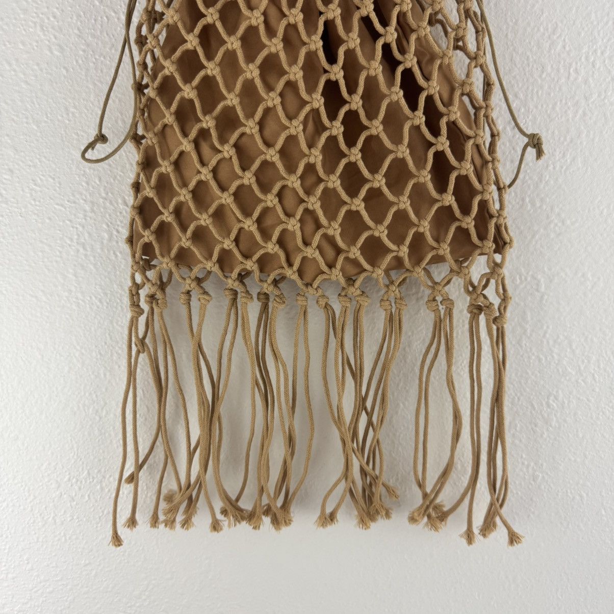 Other NEW YORK & CO. Brown Tan Crochet Tassel Fringe Beach Purse Size ONE SIZE - 4 Thumbnail
