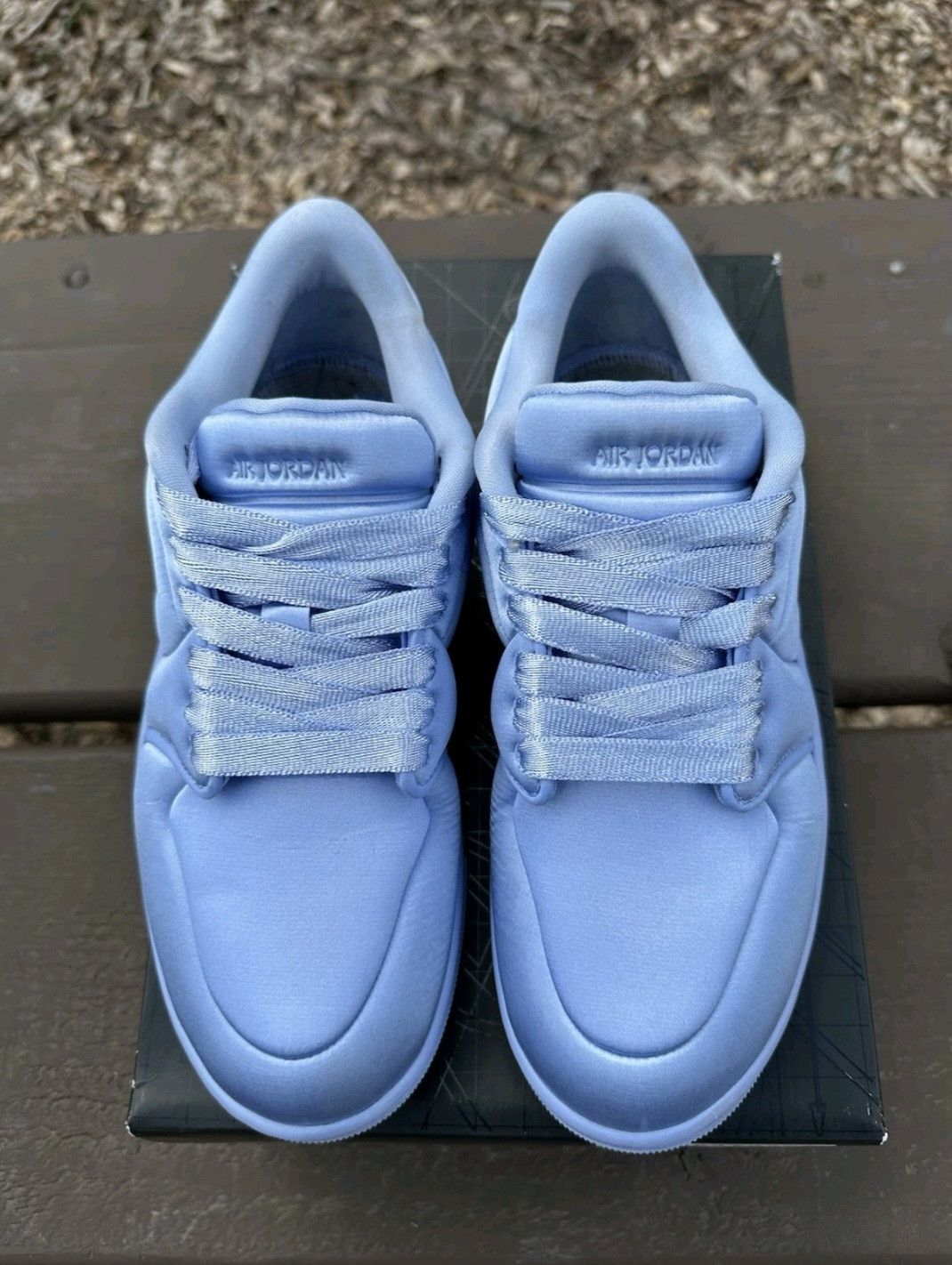 Jordan Brand Air Jordan Retro 1 Low Method Of Make Satin Aluminum Wmns Size US 10.5 / IT 40.5 - 4 Thumbnail