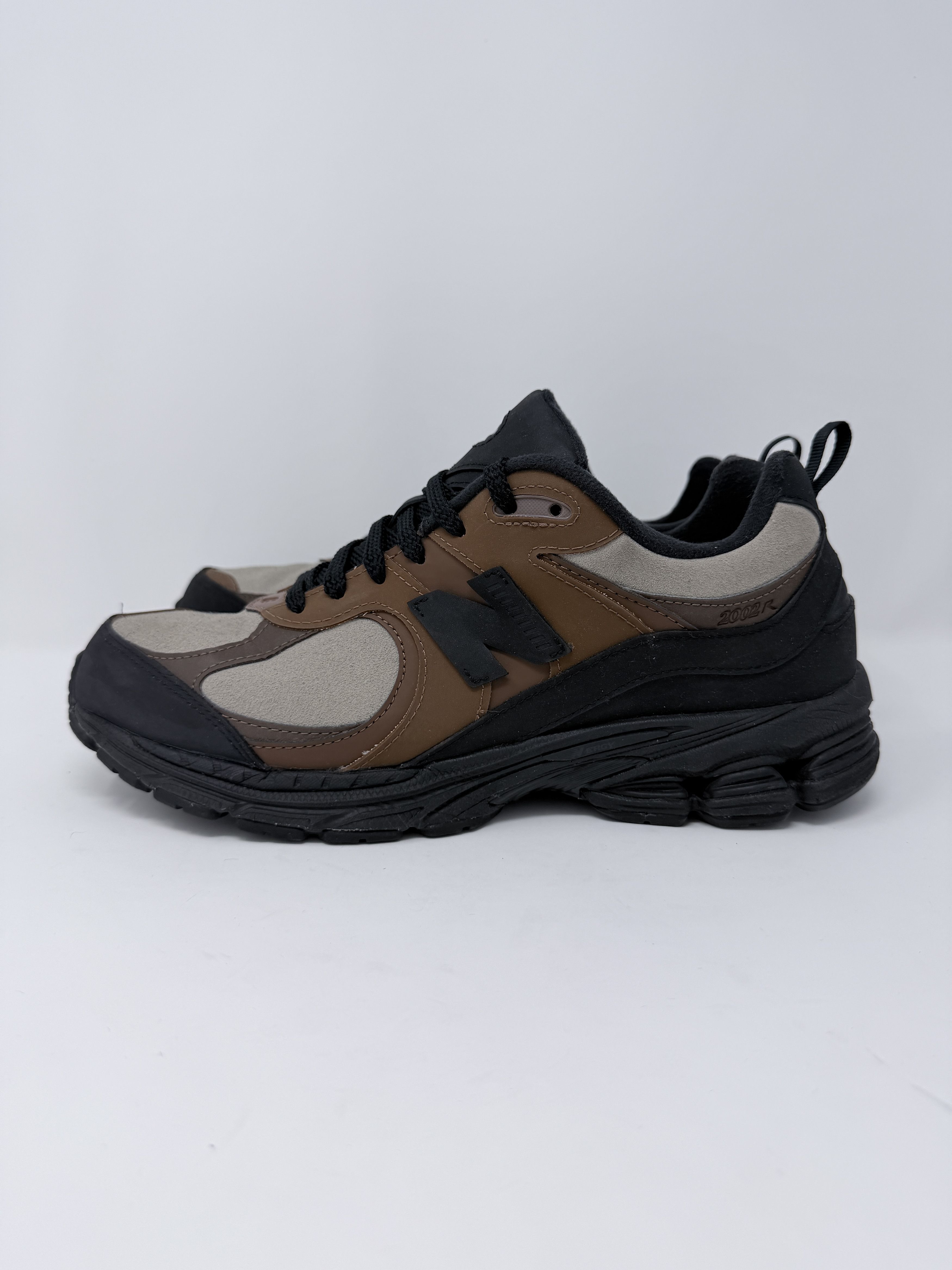 New Balance × The Basement BSMNT New Balance 2002R Earth Brown Basement Size US 10.5 / EU 43-44 - 4 Thumbnail