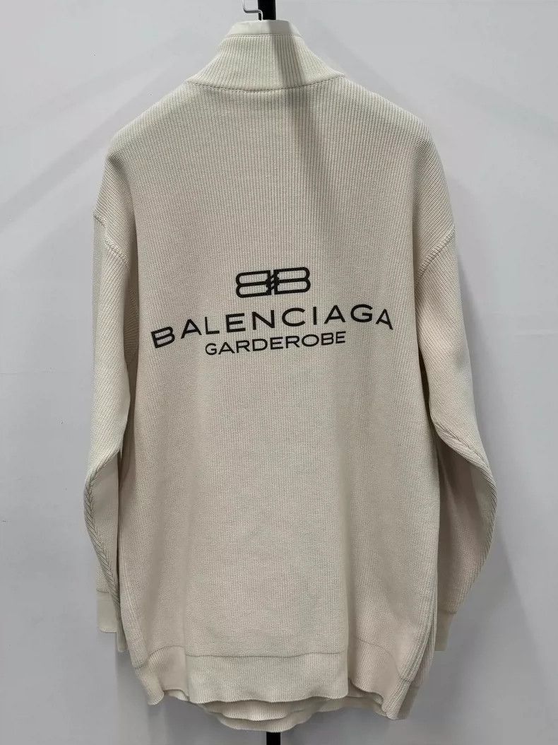 Balenciaga Balenciaga Logo letter-print drop-shoulder long-sleeve swe Size US XS / EU 42 / 0 - 1 Thumbnail