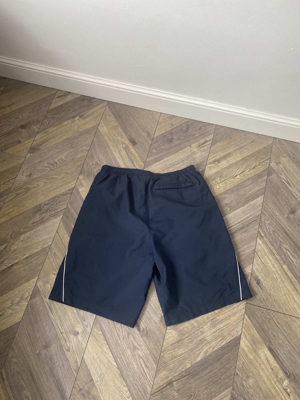 Nike Vintage Nike Shorts 90 s style Size US 33 - 8 Thumbnail