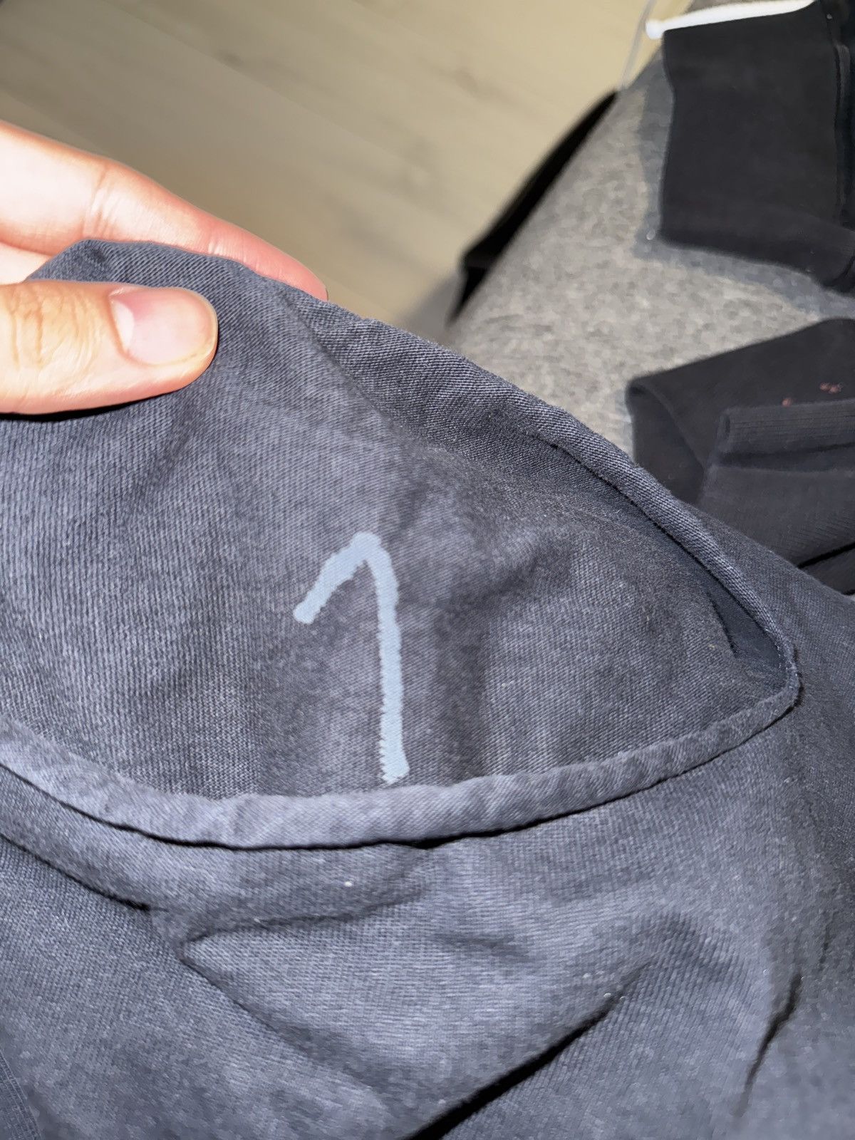 Yeezy Yzy Vultures Shirt Size US S / EU 44-46 / 1 - 3 Thumbnail