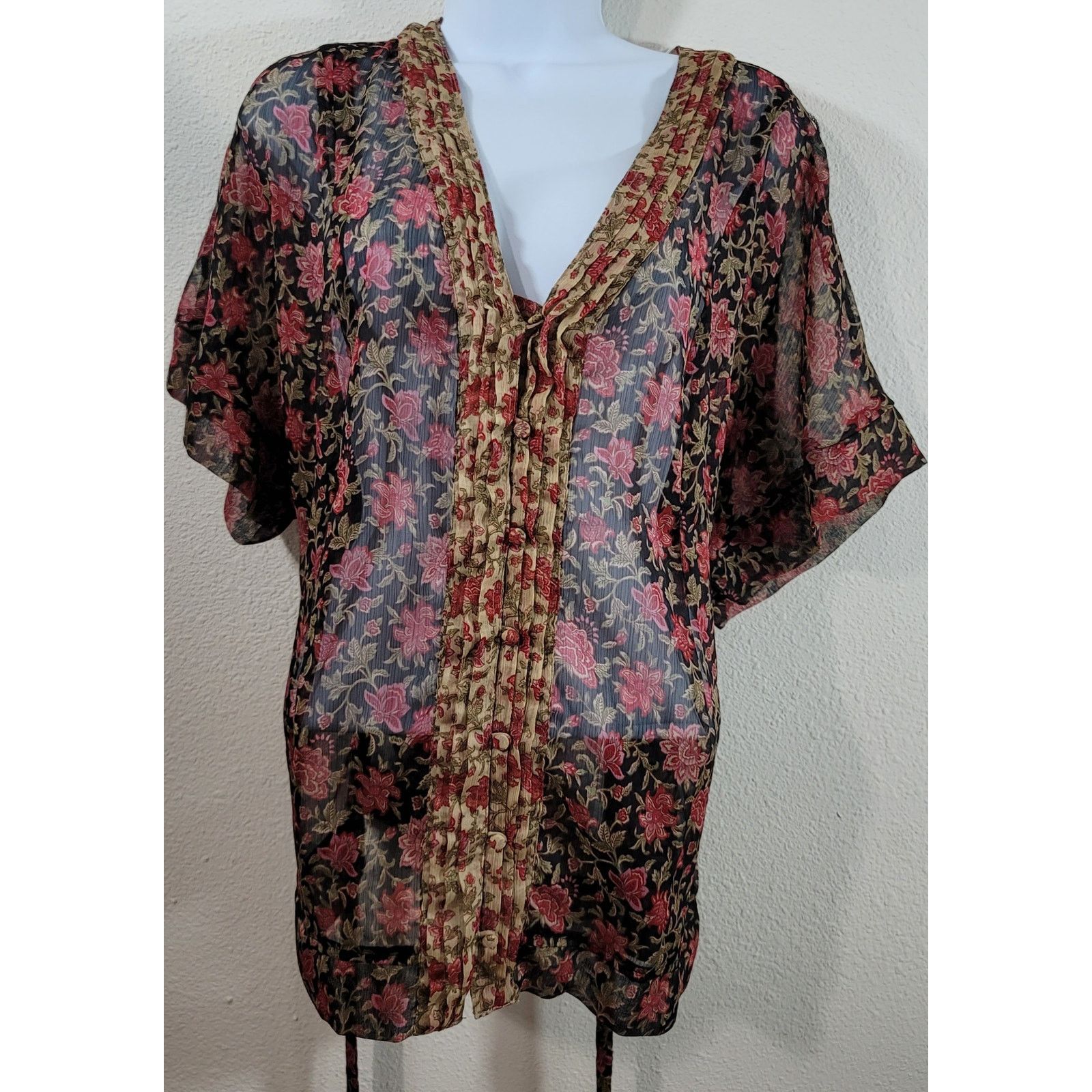 Converse Converse Black Red Floral Sheer Button Up Top XL Lightweight Size XL / US 12-14 / IT 48-50 - 1 Thumbnail