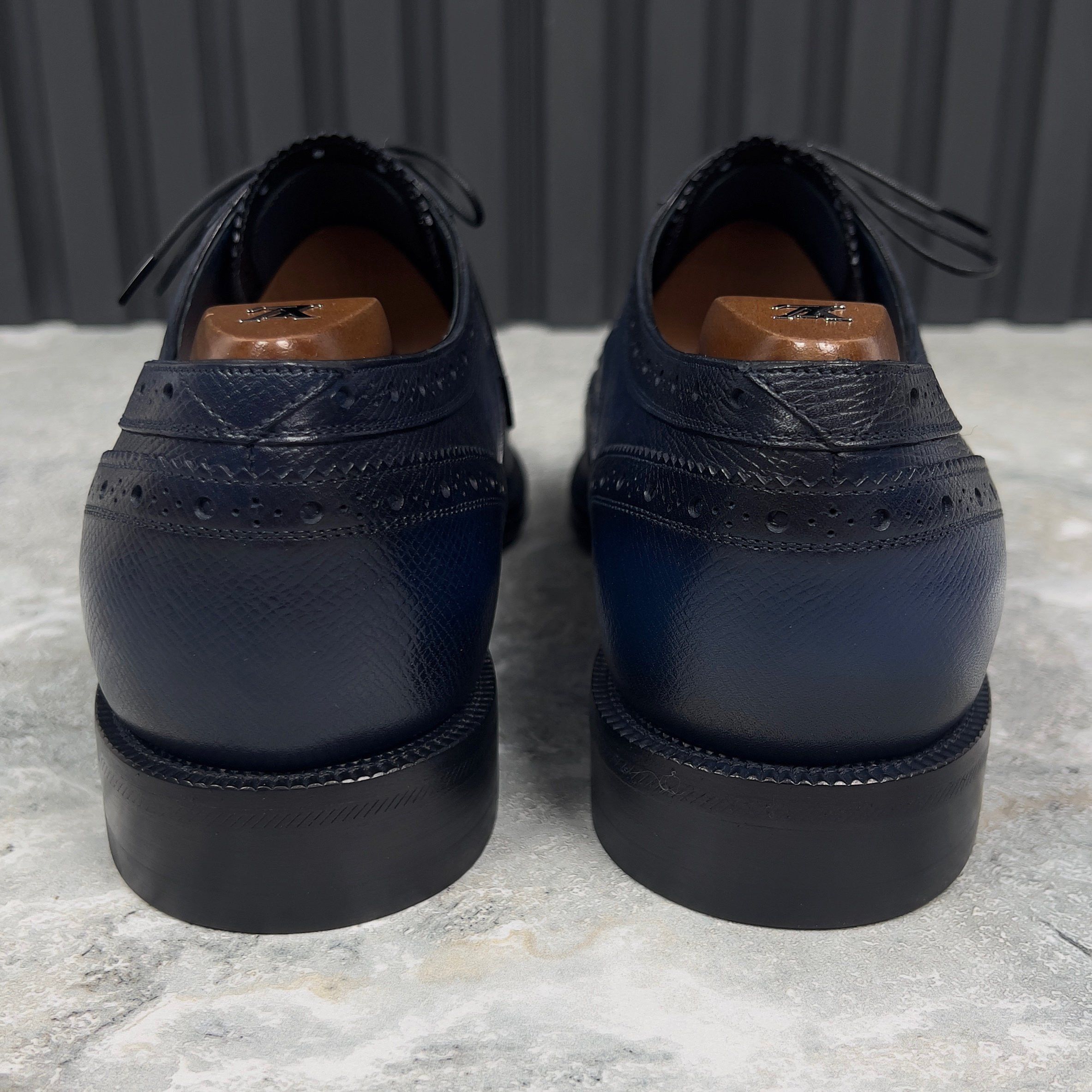 Louis Vuitton Derby Wingtip Taiga Leather Size US 8 / EU 41 - 8 Thumbnail