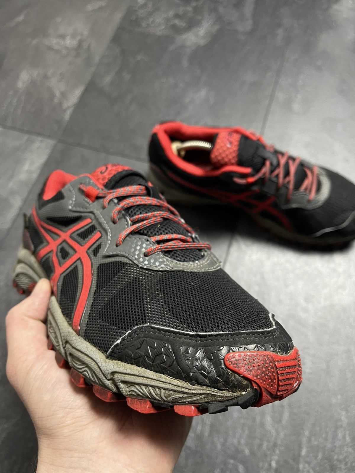 Asics Vintage asics rare gore tex low top sneakers Size US 7 / EU 40 - 4 Thumbnail