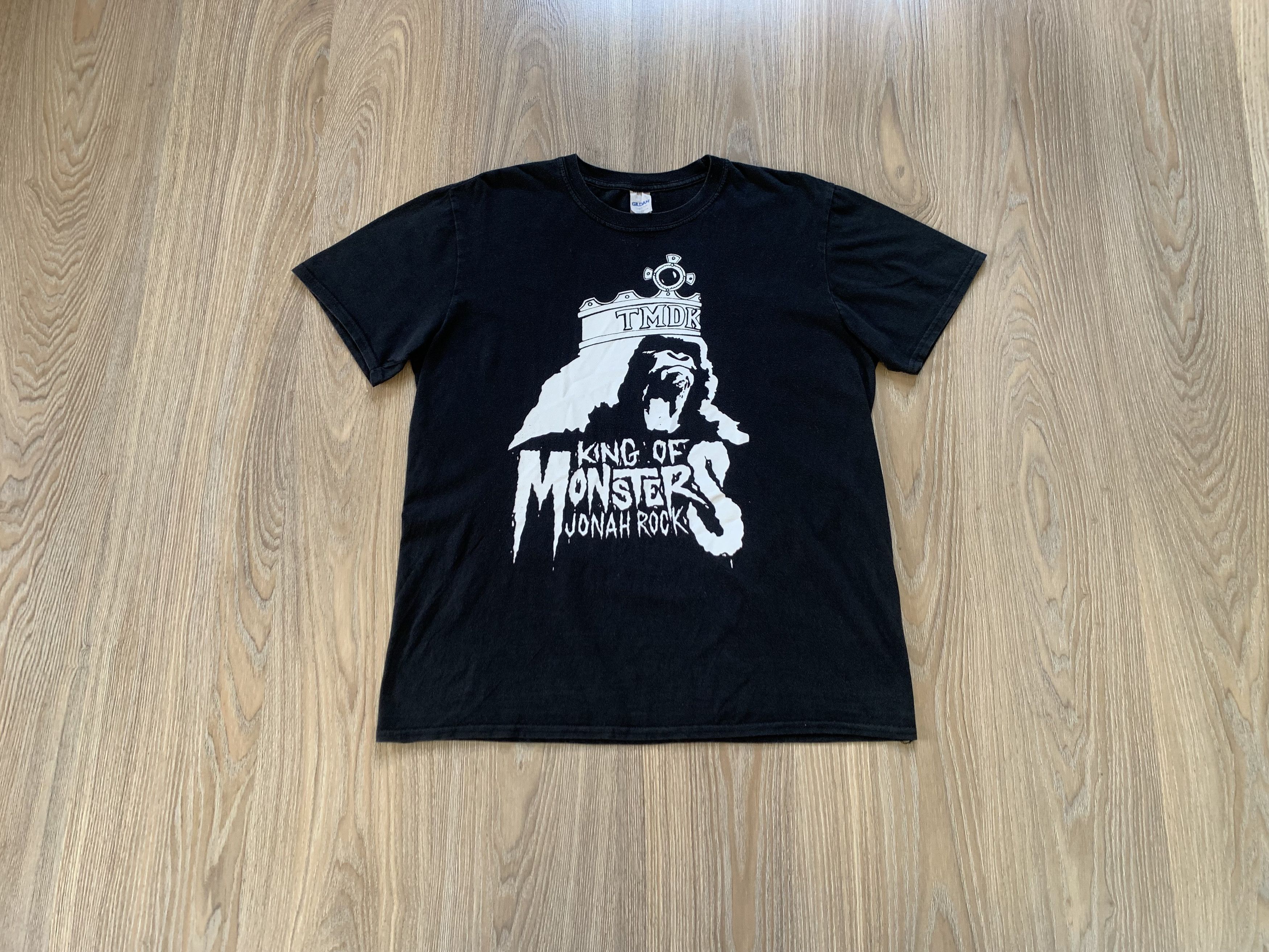 WWE Gildan Rare TMDK King Of Monsters Jonah Rock T-Shirt Size US L / EU 52-54 / 3 - 1 Thumbnail