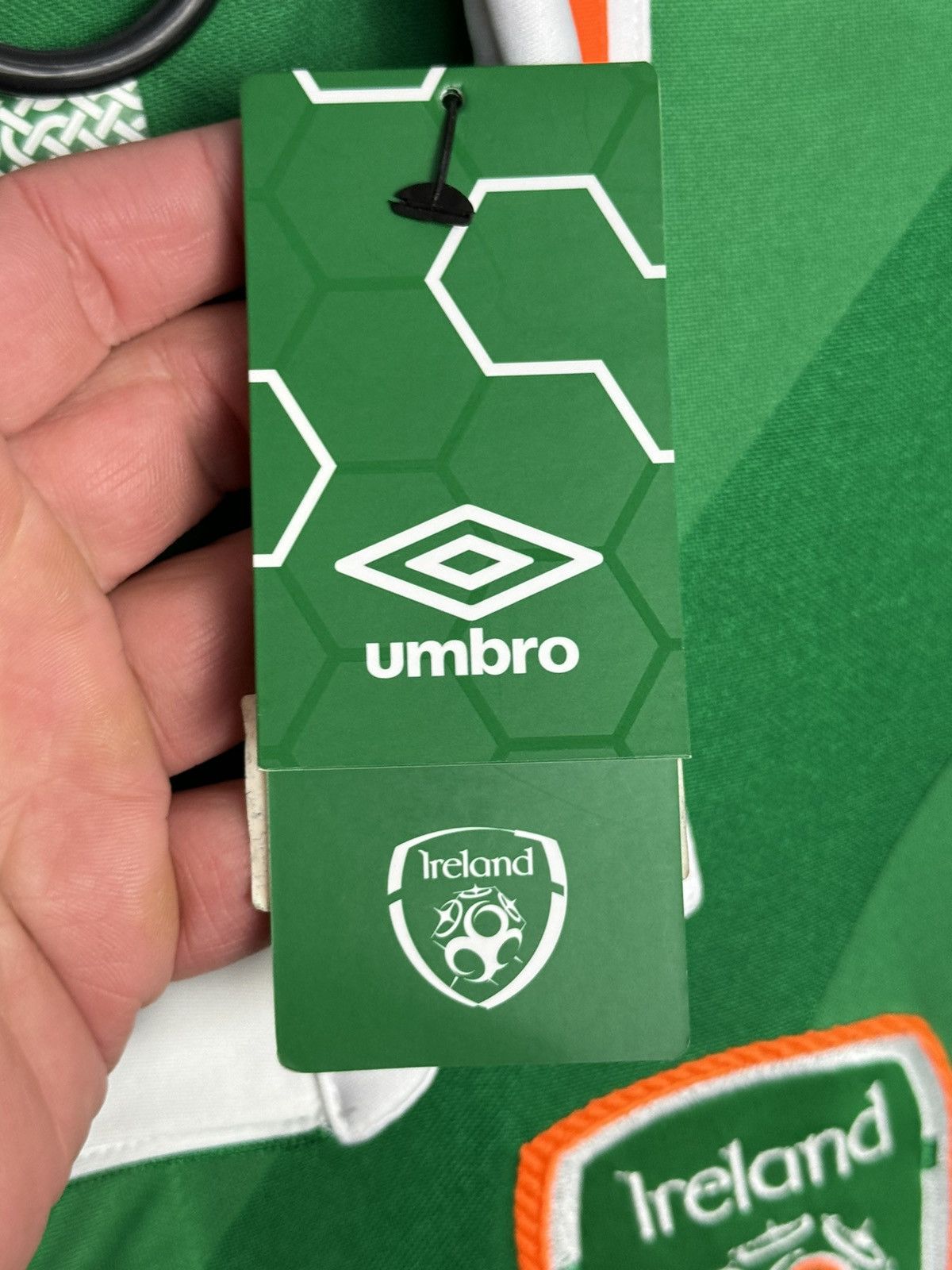 Umbro New Republic of Ireland 16/18 Home Football Jersey Size US L / EU 52-54 / 3 - 10 Thumbnail