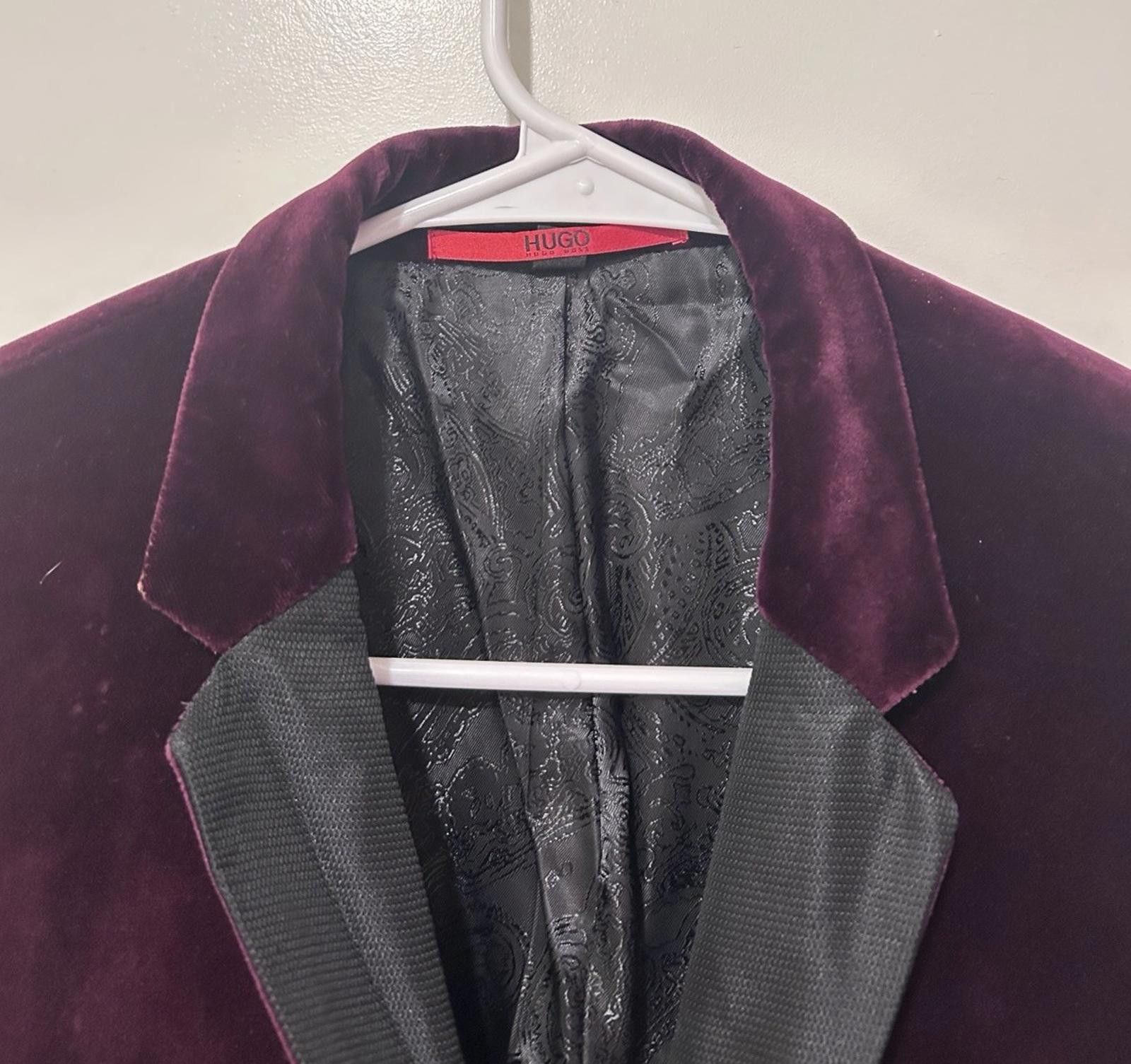 Hugo Boss HUGO by Hugo Boss Men’s Velvet Blazer 36R Burgundy Jacket Size 36R - 2 Thumbnail