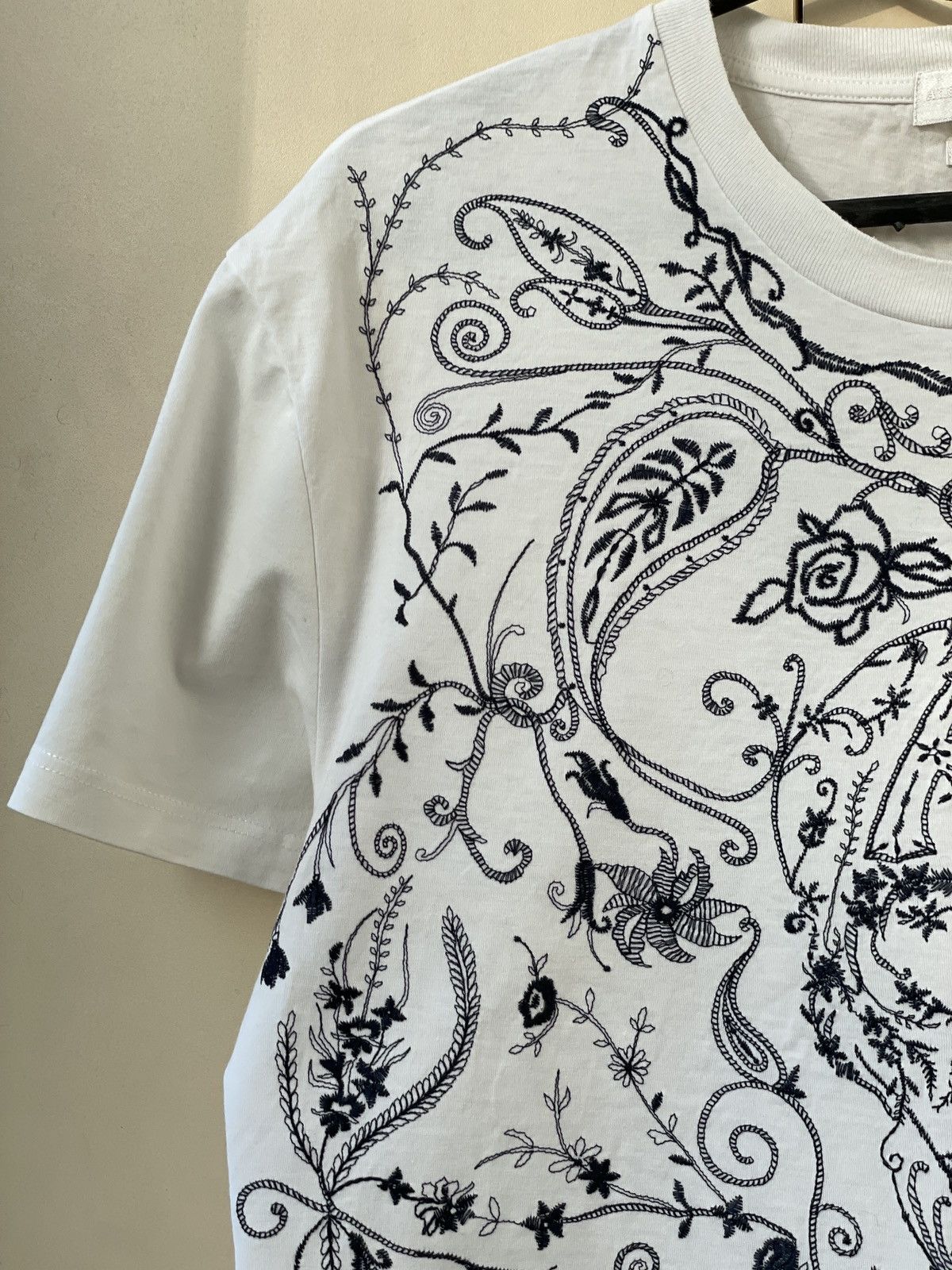 Alexander McQueen Alexander Mcqueen Embroidered Skull white T shirt Size US L / EU 52-54 / 3 - 6 Thumbnail