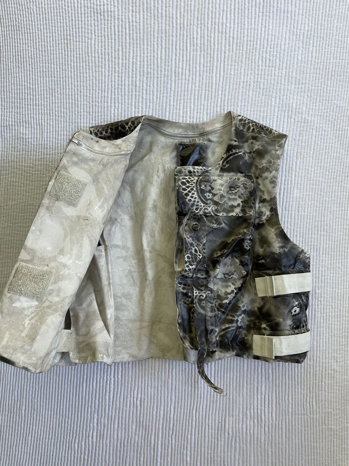 Handmade Sexy Perfect Painted Tactical Vest Size US M / EU 48-50 / 2 - 9 Thumbnail