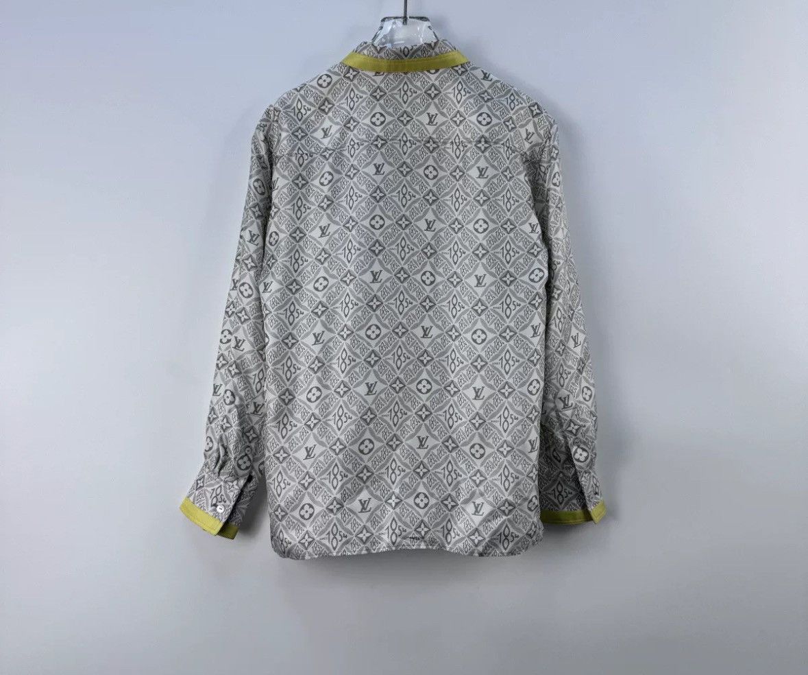 Louis Vuitton Louis Vuitton Beige full silk shirt 2412-Nextarrow Size US S / EU 44-46 / 1 - 4 Thumbnail