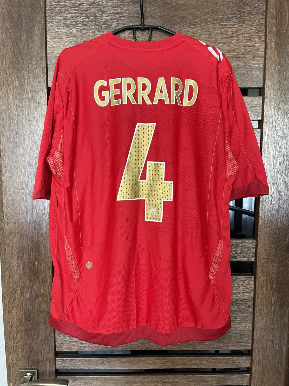 Umbro 2006/2008 Umbro England Gerrard Vintage Soccer Jersey Shirt Size US XL / EU 56 / 4 - 7 Thumbnail