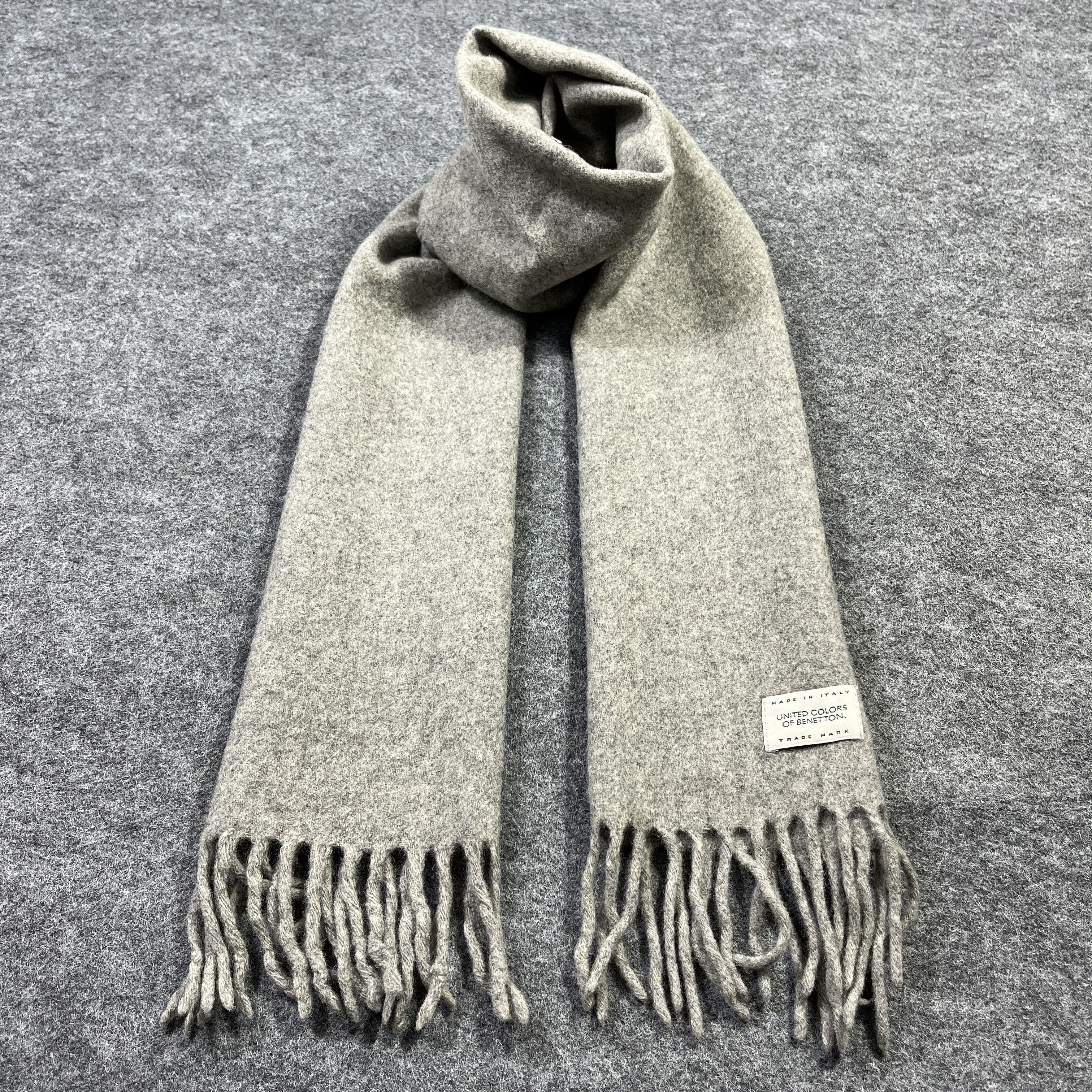 United Colors Of Benetton Scarf / Muffler / Neckwear T915