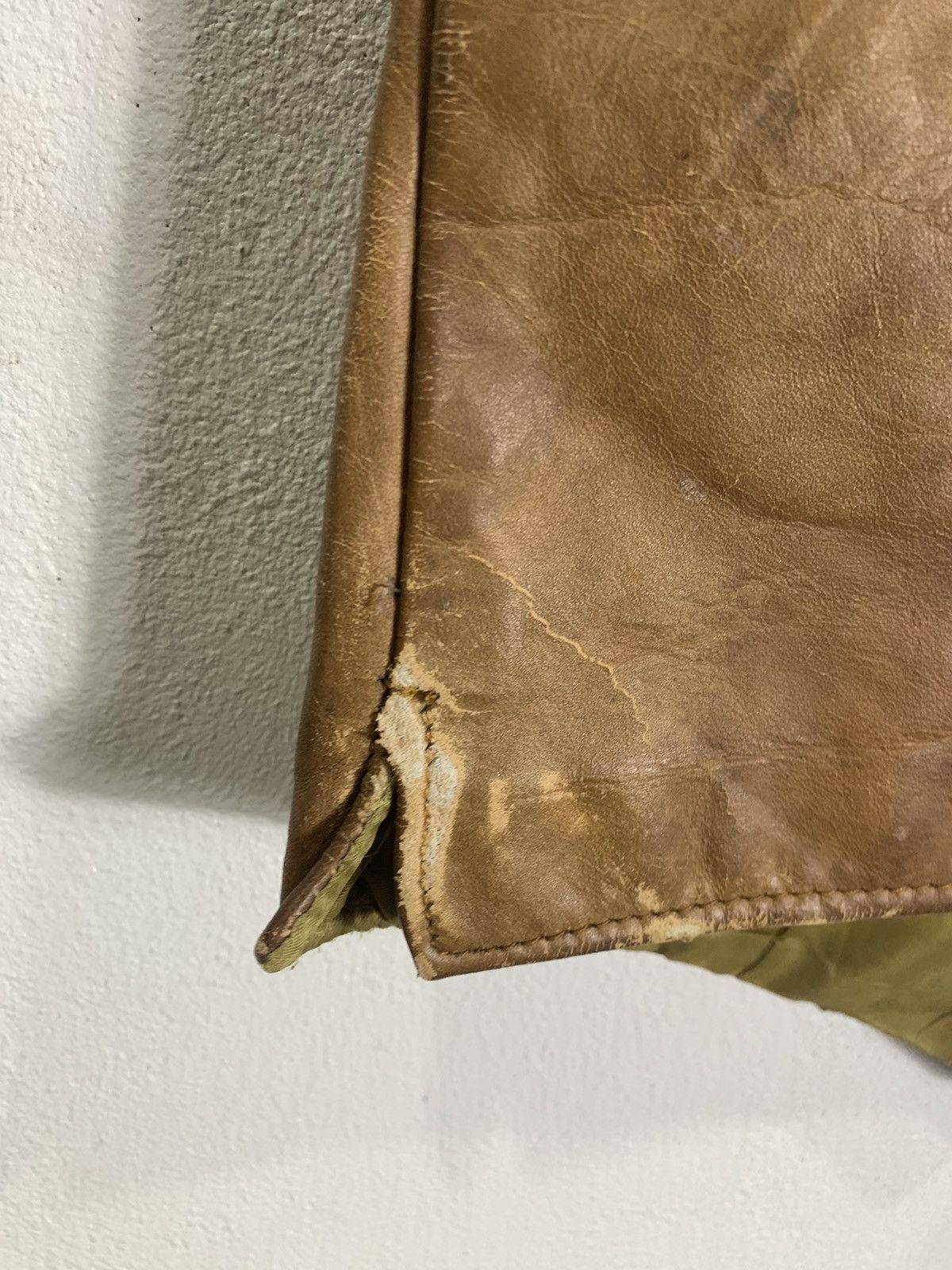 Vintage Vintage 80’s Schott Leather Vest Trashed Size US L / EU 52-54 / 3 - 9 Thumbnail
