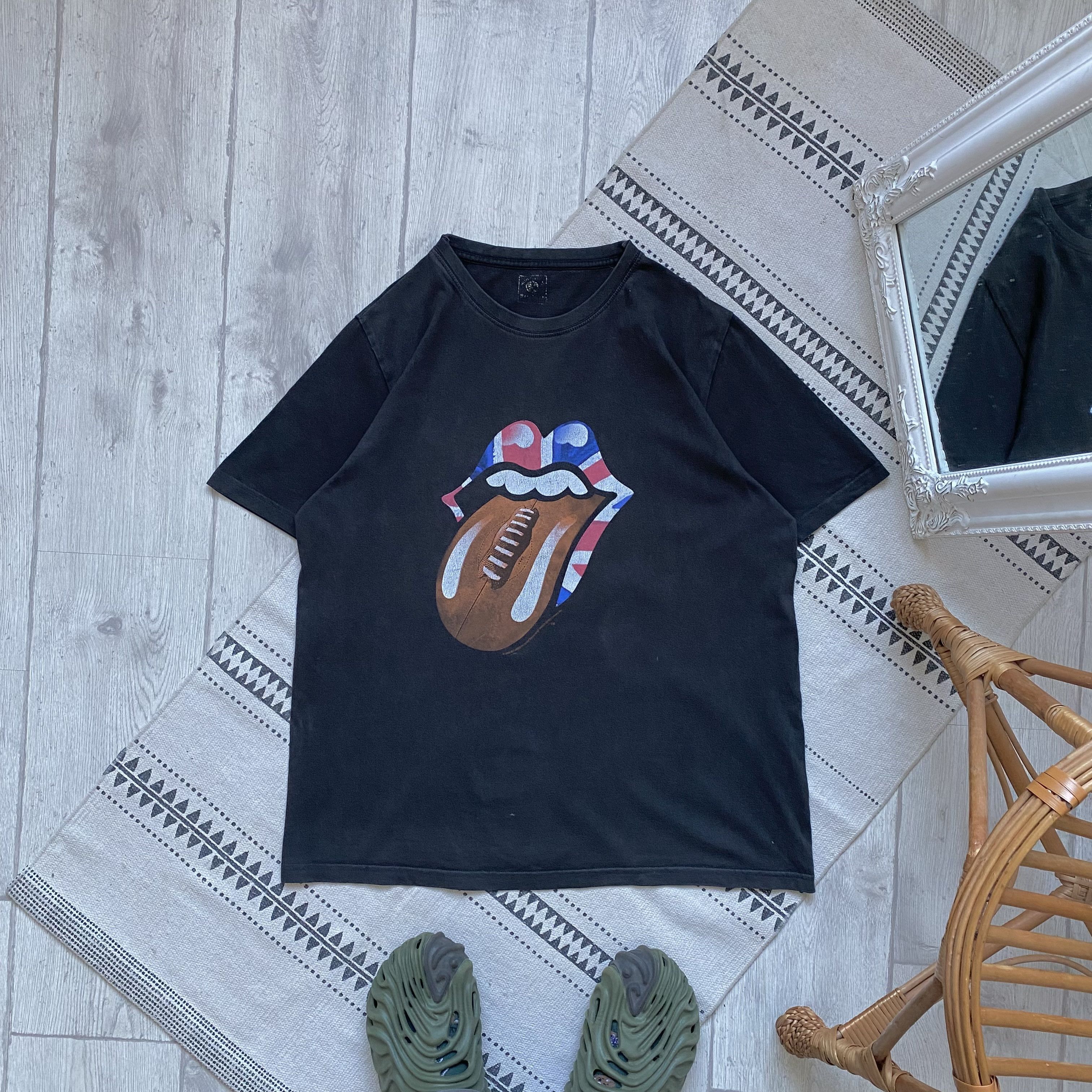 Band Tees 🎸 Vintage Faded The Rolling Stones tour tee Y2K rock Size US XL / EU 56 / 4 - 2 Thumbnail