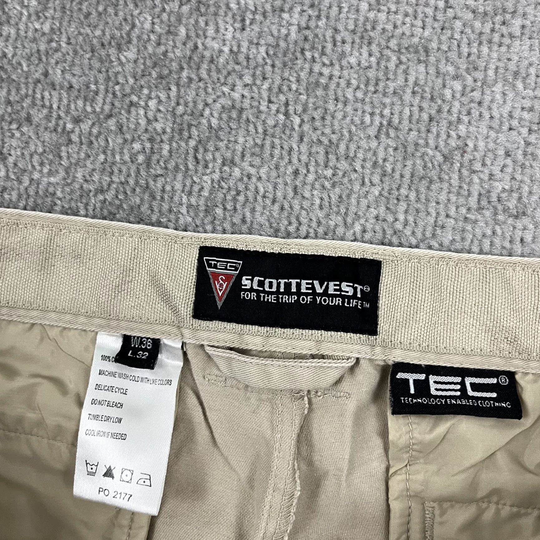 Vintage VINTAGE SCOTTeVEST Technical Khaki Pants Mens 36 x 32 Brown Hiking Outdoor Travel Office Size 36R - 2 Thumbnail