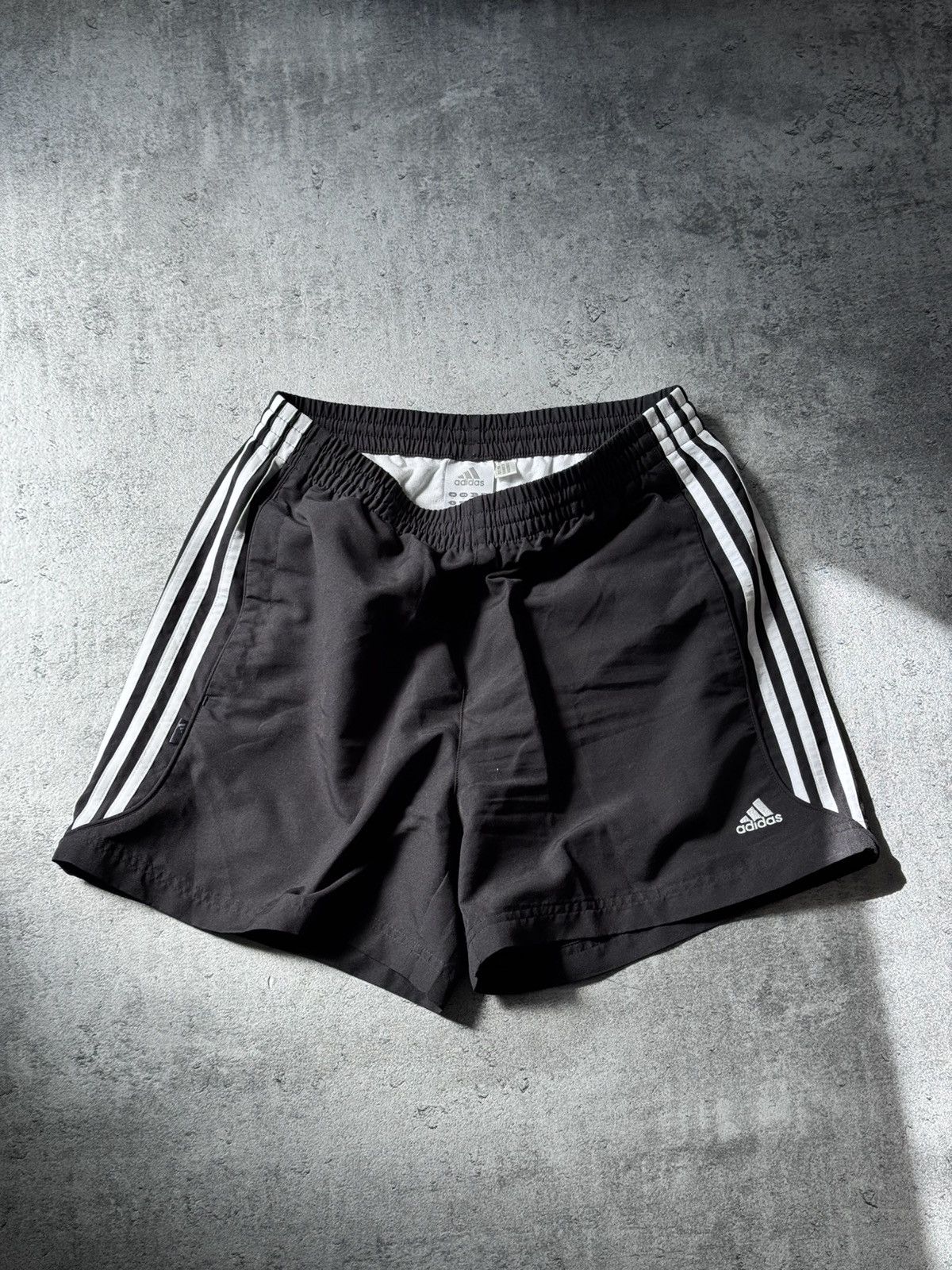 Adidas × Vintage Vintage Y2K Adidas Pinterest Shorts Streetwear 90s Size US 31 - 3 Thumbnail