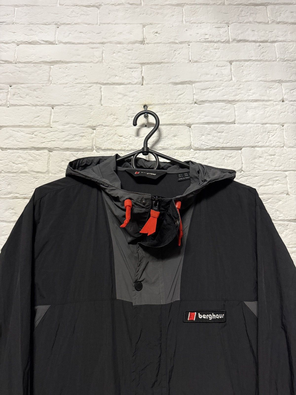 Berghaus Berghaus Light Windbraker Jacket Sz L Size US L / EU 52-54 / 3 - 5 Thumbnail