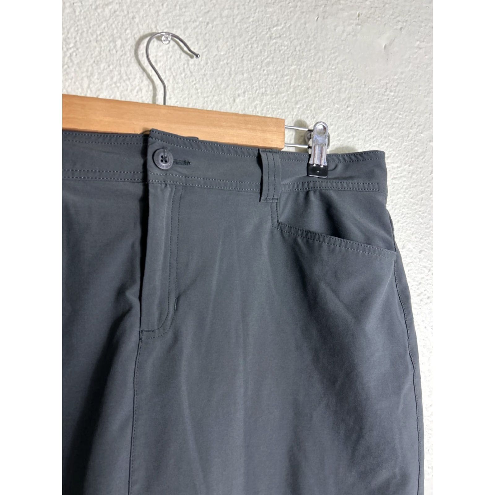 Eddie Bauer Eddie Bauer Women’s Skort Gray 12 Nylon 36x19 Activewear Size ONE SIZE - 3 Thumbnail