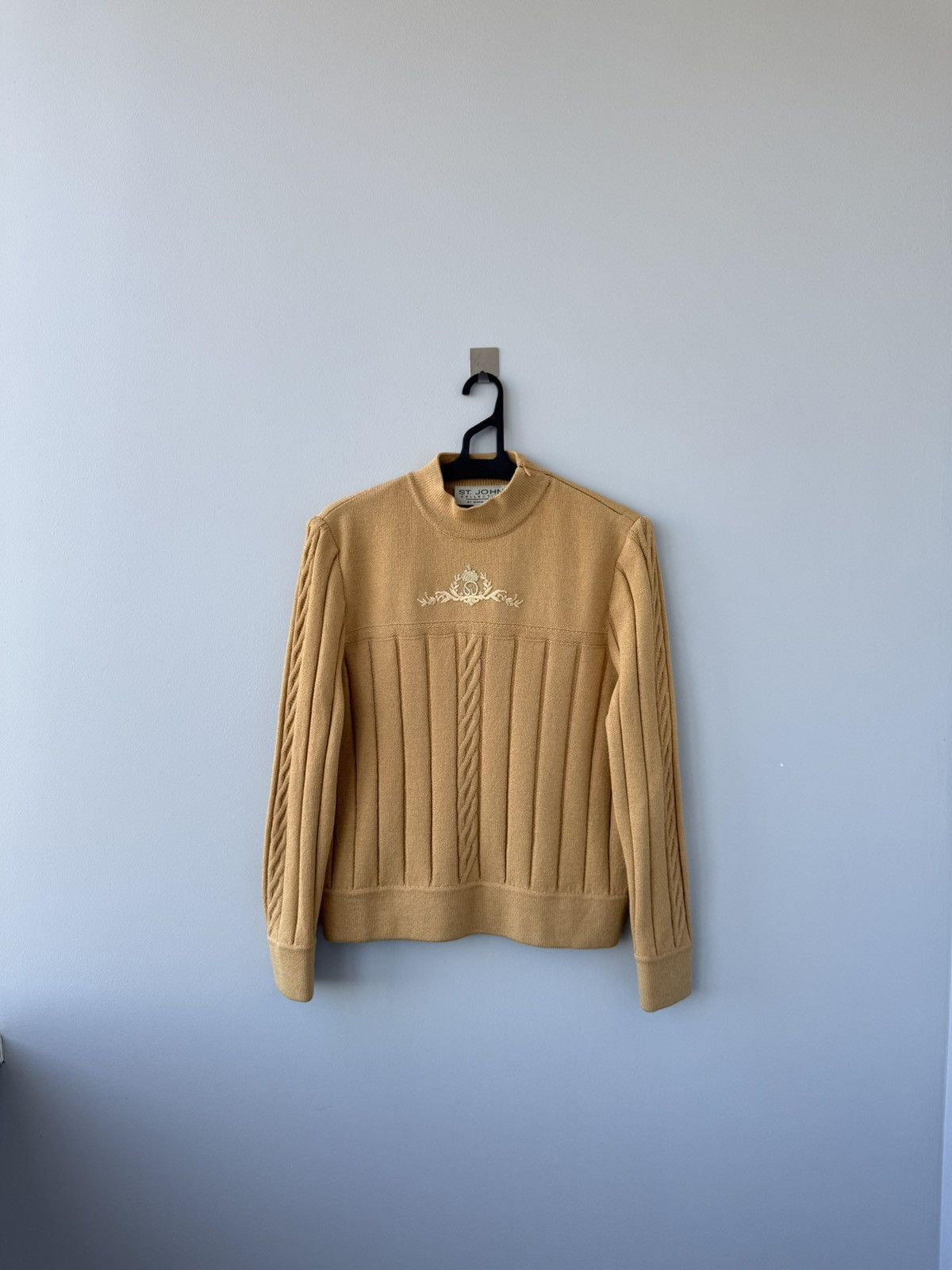 St. John St. John By Marie Gray Sweater Size S / US 4 / IT 40 - 1 Thumbnail