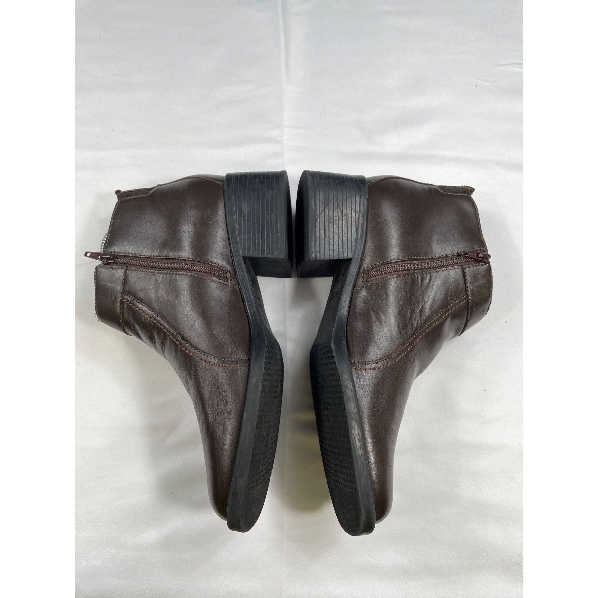 Dockers Dockers Womens Brown Leather Zippered Ankle Boots SKU 7557 S Size US 9 / IT 39 - 2 Thumbnail