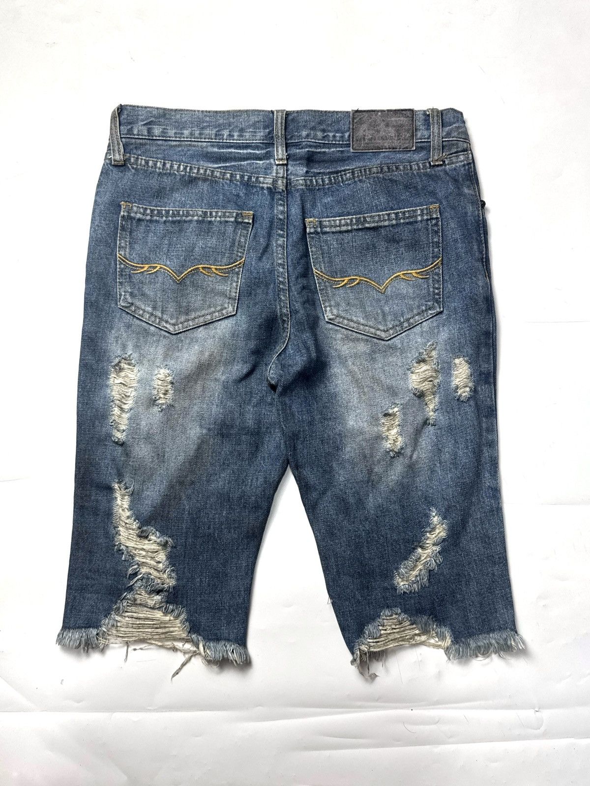 GOSTAR DE FUGA FUGA Distressed Denim Shorts Size US 29 - 2 Thumbnail