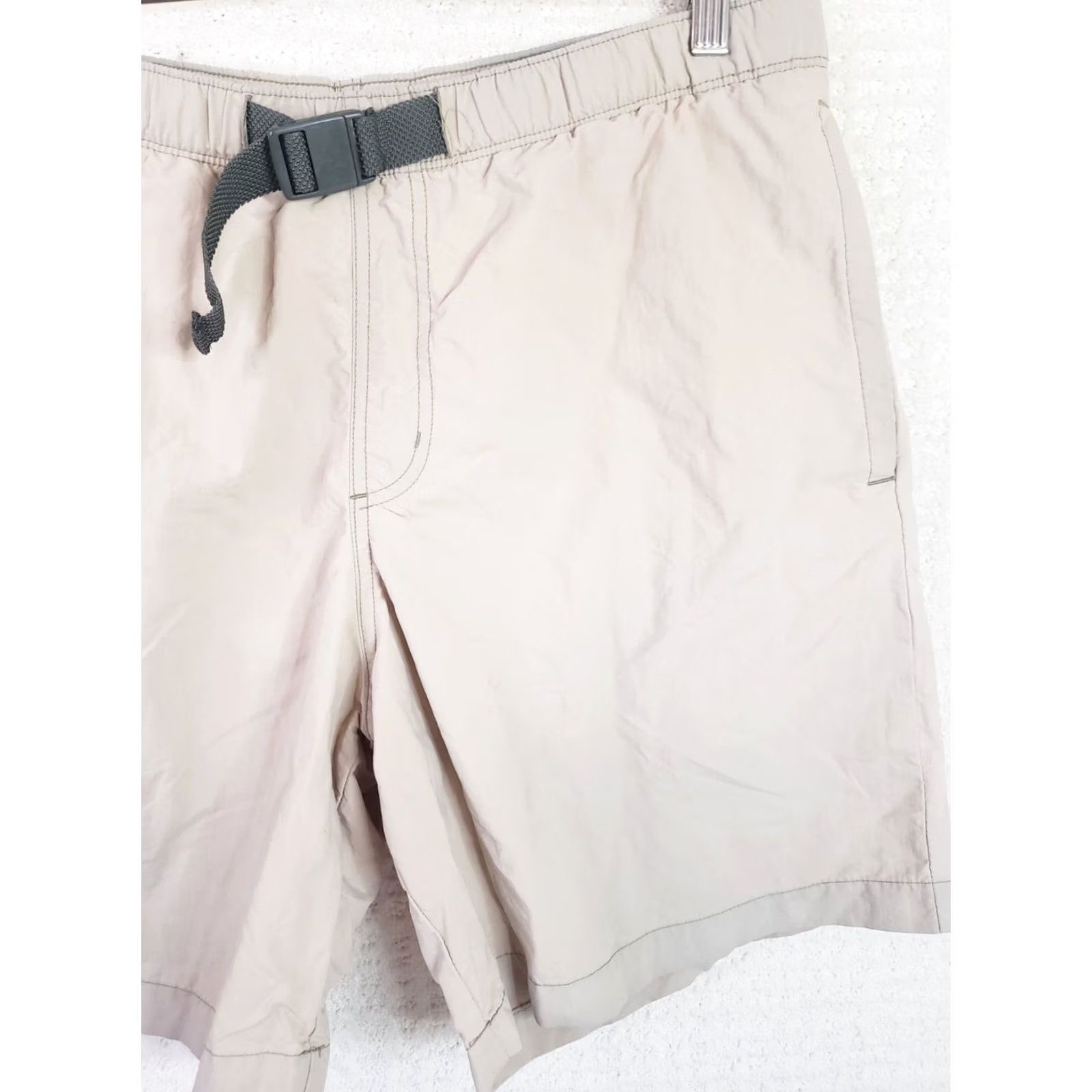 Vintage Columbia Shorts Mens M Medium Beige Belted Cargo Pocket Nylon Outdoor Casual Travel Event 60s Mens Size US 31 - 4 Thumbnail