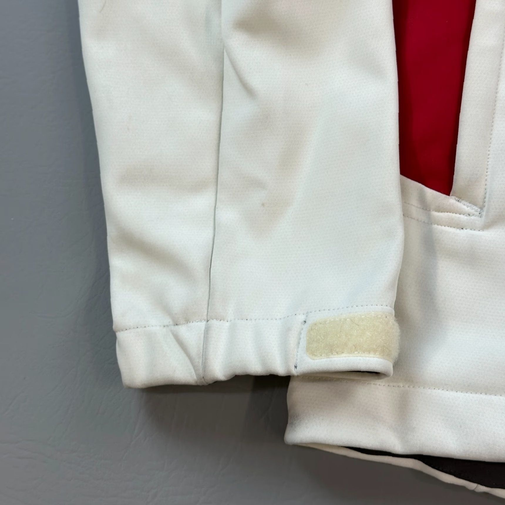 Salomon VINTAGE Salomon Jacket Women’s S White Red Clima Pro Smart Skin Outdoor Y2K Jacket Women’s Small White Red Clima Pro Smart Skin Outdoor Y2K Size S / US 4 / IT 40 - 4 Thumbnail