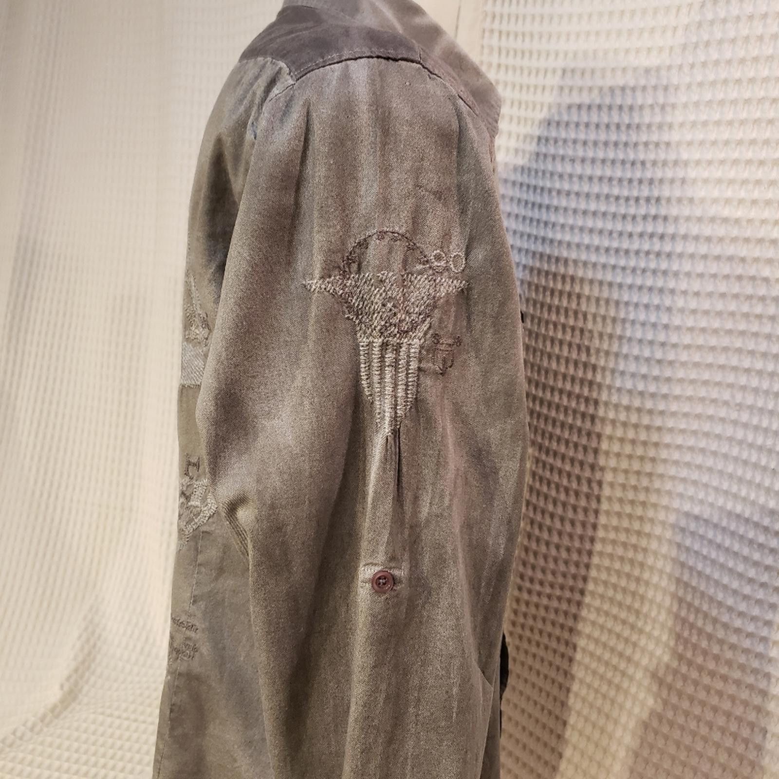 Guess GUESS Grey Embroidered Button Up Shirt Size M Size US M / EU 48-50 / 2 - 7 Thumbnail
