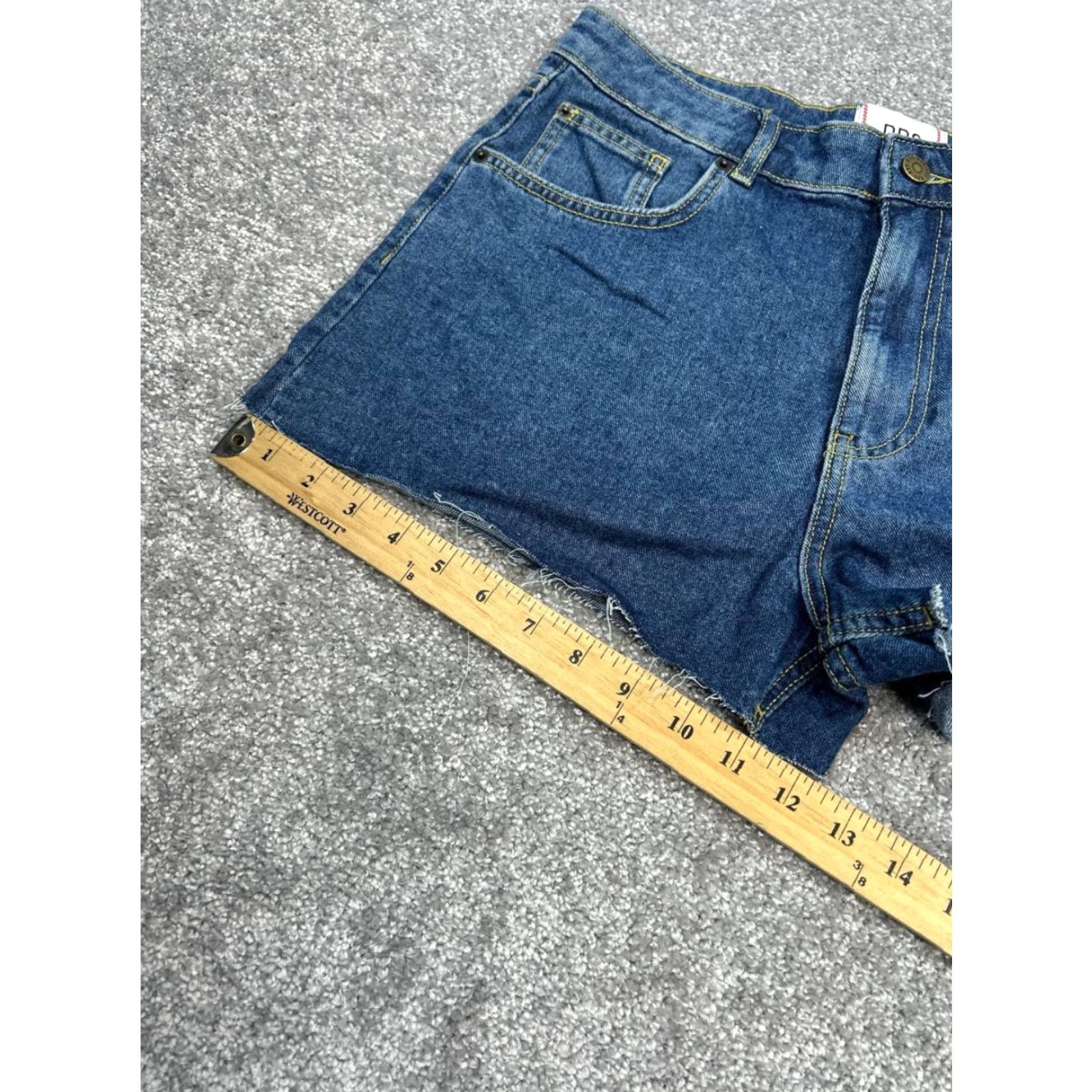 Urban Outfitters VINTAGE Urban Outfitters Womens Shorts 30 Medium Dark Wash Denim High Rise 90s Festival Beach Casual Women's Size 30" / US 8 / IT 44 - 3 Thumbnail