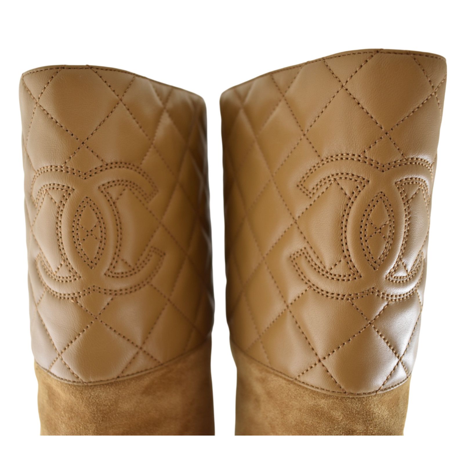 Chanel Chanel 23B Suede Quilted Leather CC Knee High Boots 39.5 Size US 9.5 / IT 39.5 - 9 Thumbnail