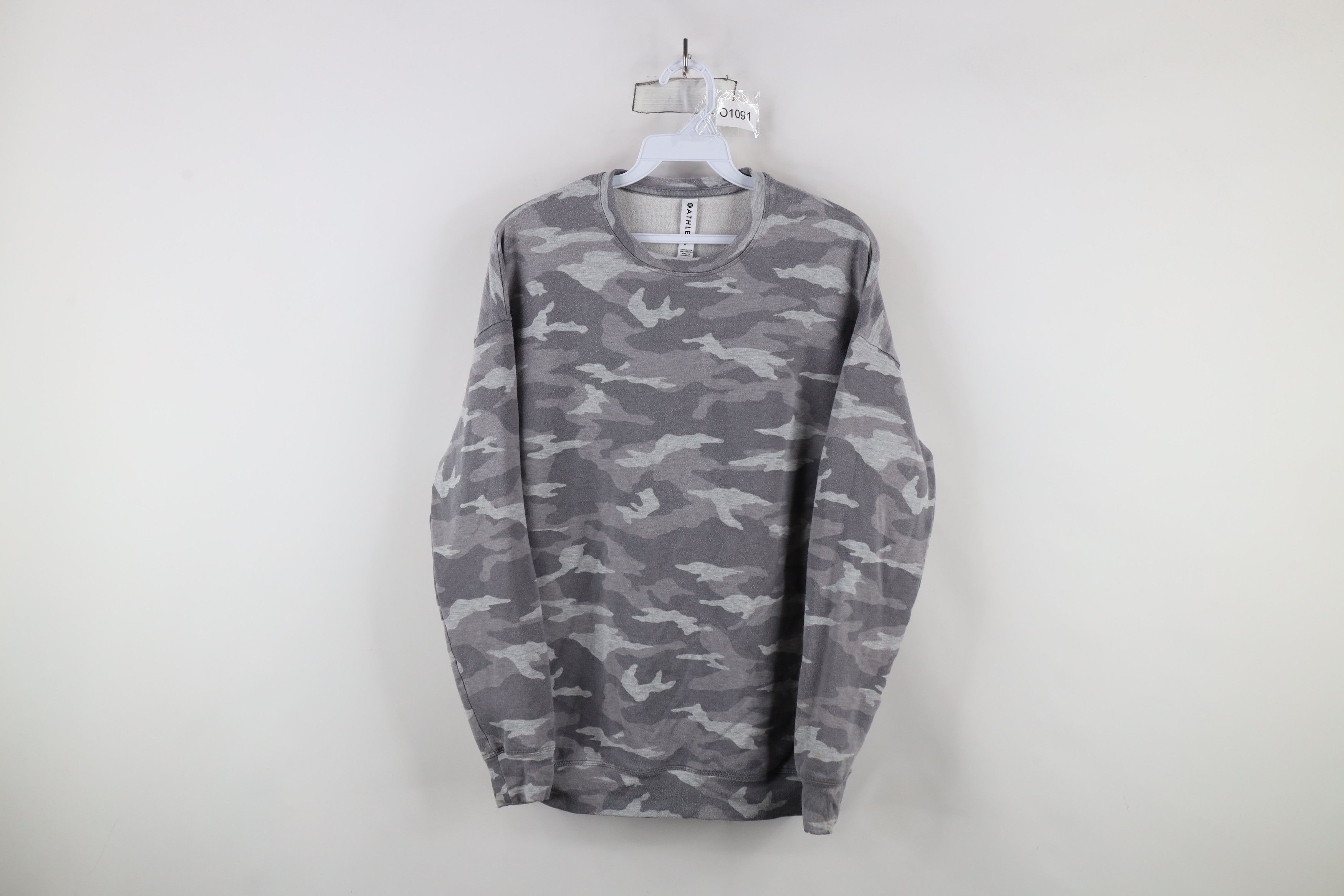 Athleta × Vintage Athleta Camouflage Studio To Street Crewneck Sweatshirt Size XS / US 0-2 / IT 36-38 - 1 Thumbnail