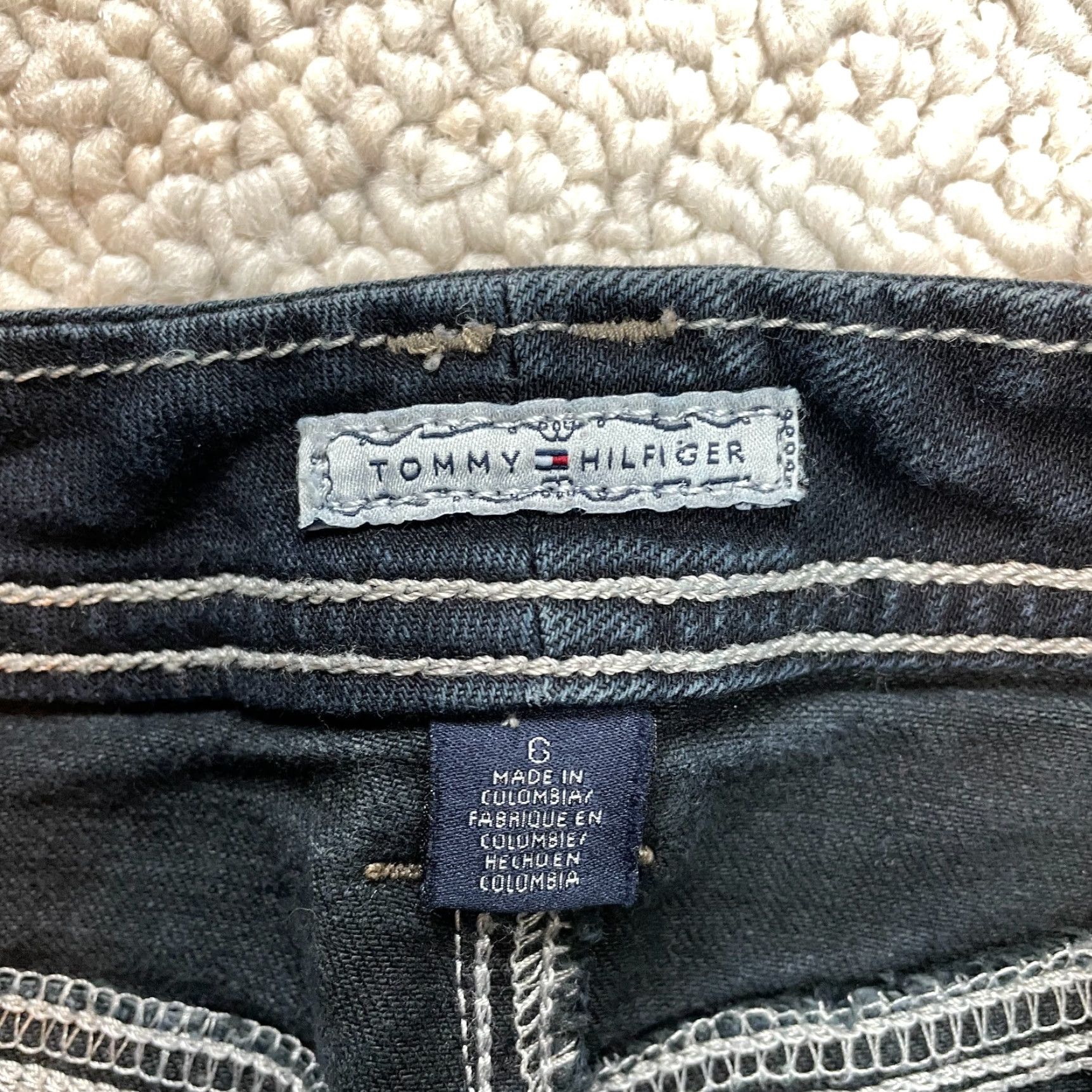 Tommy Hilfiger Tommy Hilfiger Jean Skirt Womens 6 Blue Denim Dark Wash Short Mini Pockets Solid Size 28" / US 6 / IT 42 - 6 Thumbnail