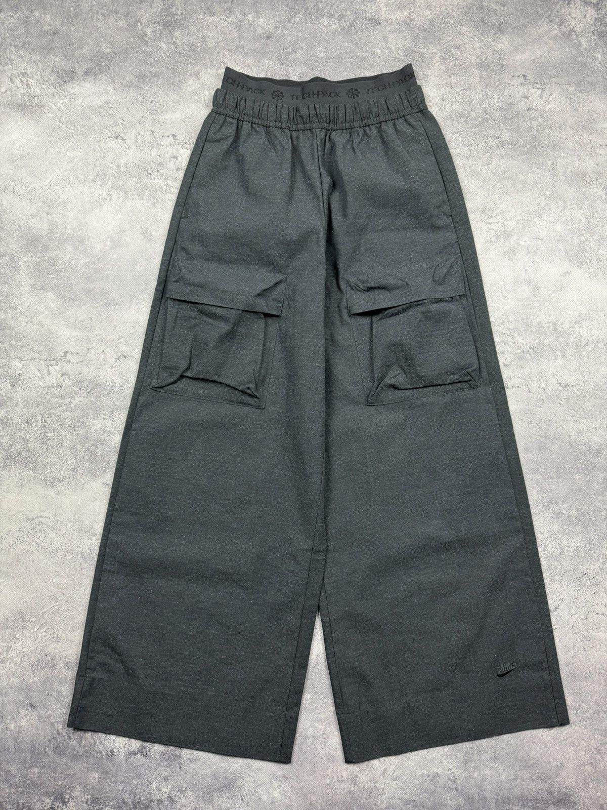 Nike Nike Sportswear Tech Pack Baggy Cargo Pants Women’s Size 28" / US 6 / IT 42 - 1 Thumbnail
