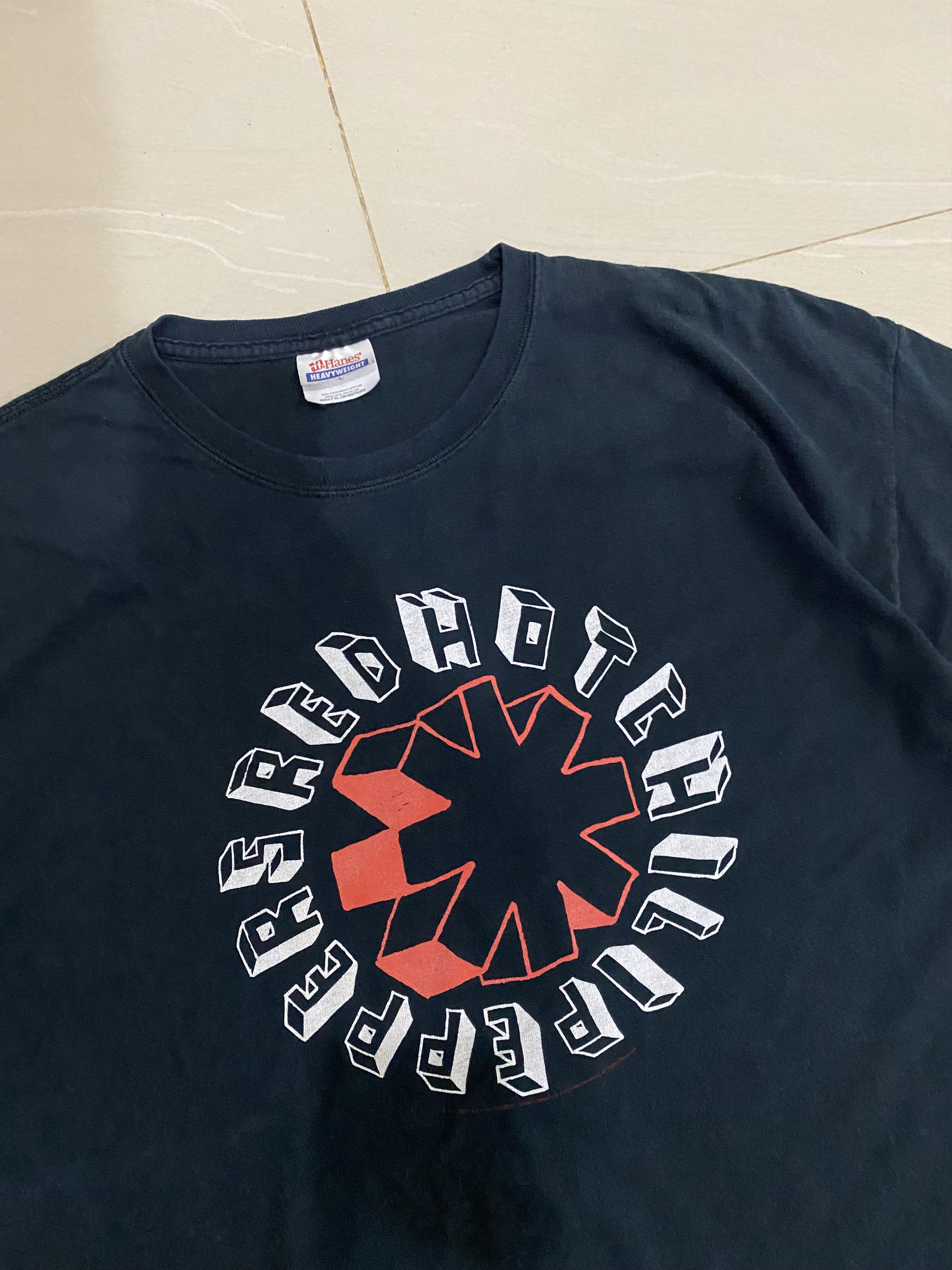 Band Tees Vintage Red Hot Chili Peppers Rock Band tshirt Size US XL / EU 56 / 4 - 2 Thumbnail