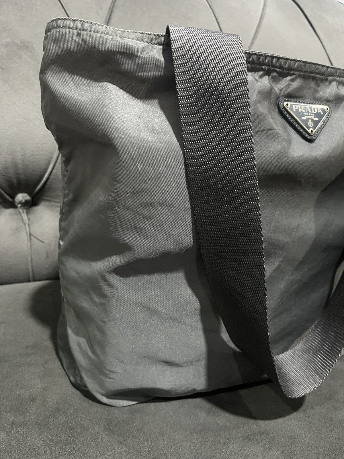 Prada Aunthentic PRADA Shoulder Bag Size ONE SIZE - 5 Thumbnail