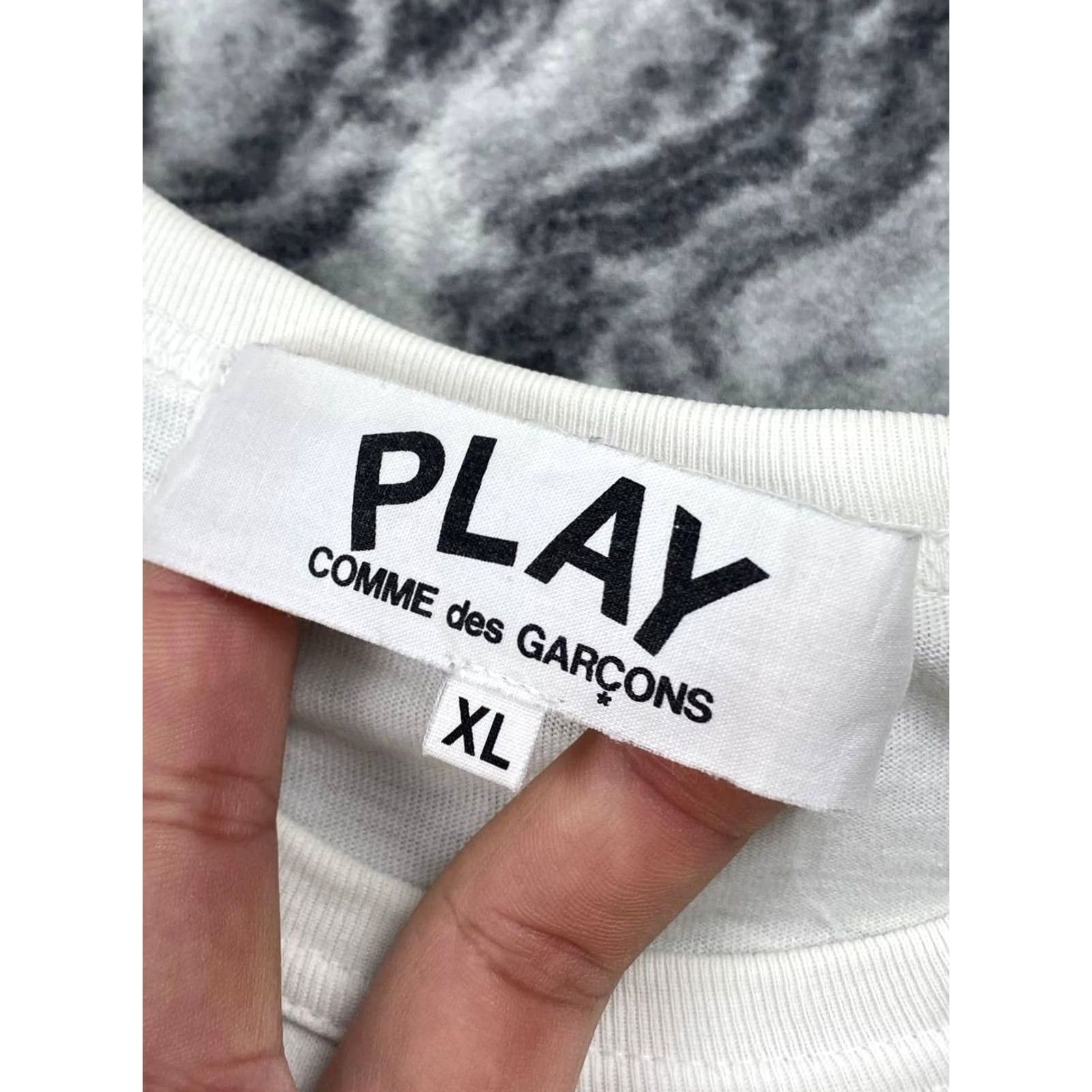 Comme des Garcons Girl Comme Des Garçons Play Camo Heart T-Shirt Men XL White Size US XL / EU 56 / 4 - 6 Thumbnail