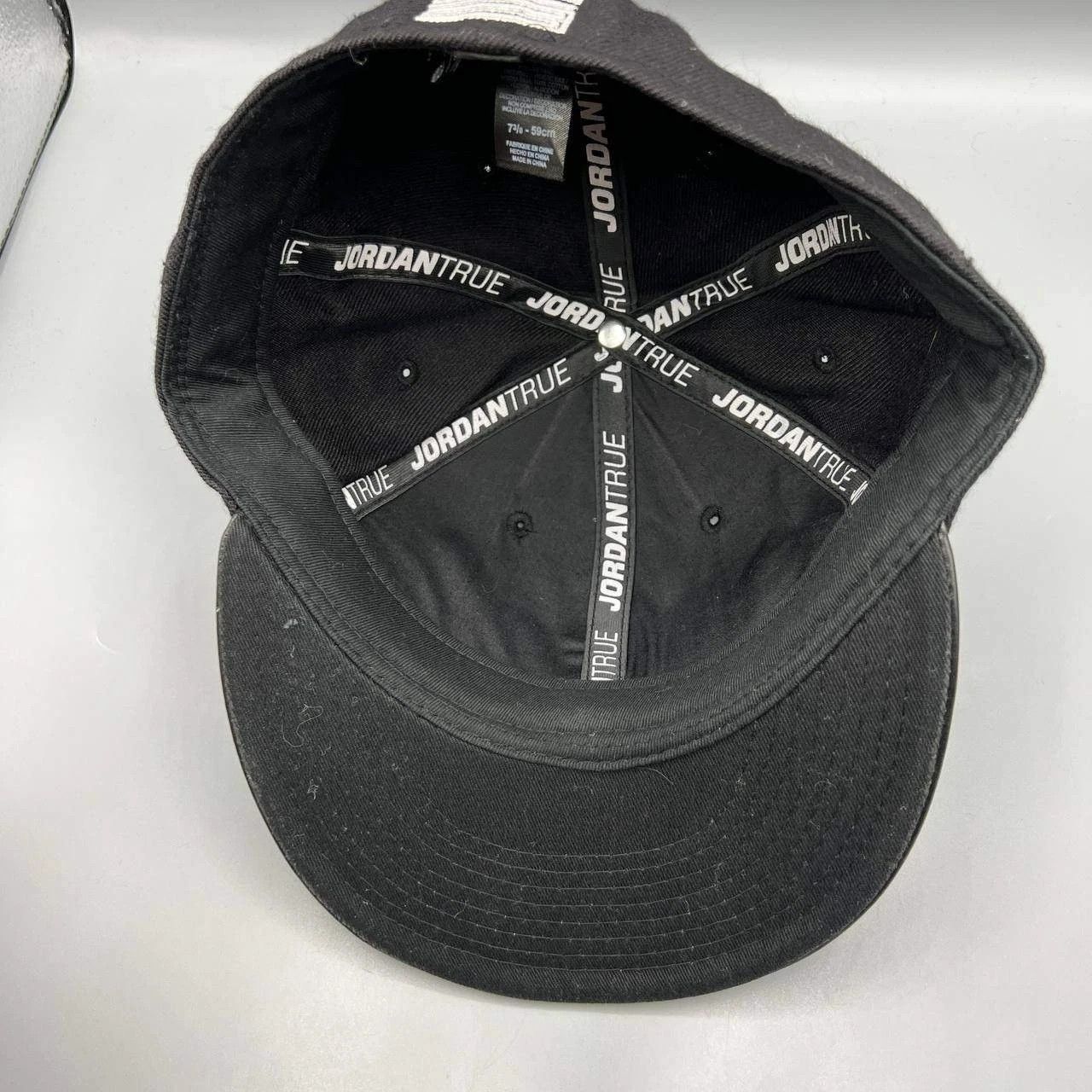 Jordan Brand Air Jordan Retro 11 Hat Men 7 3/8 Embroidered Logo Fitted Size ONE SIZE - 2 Thumbnail